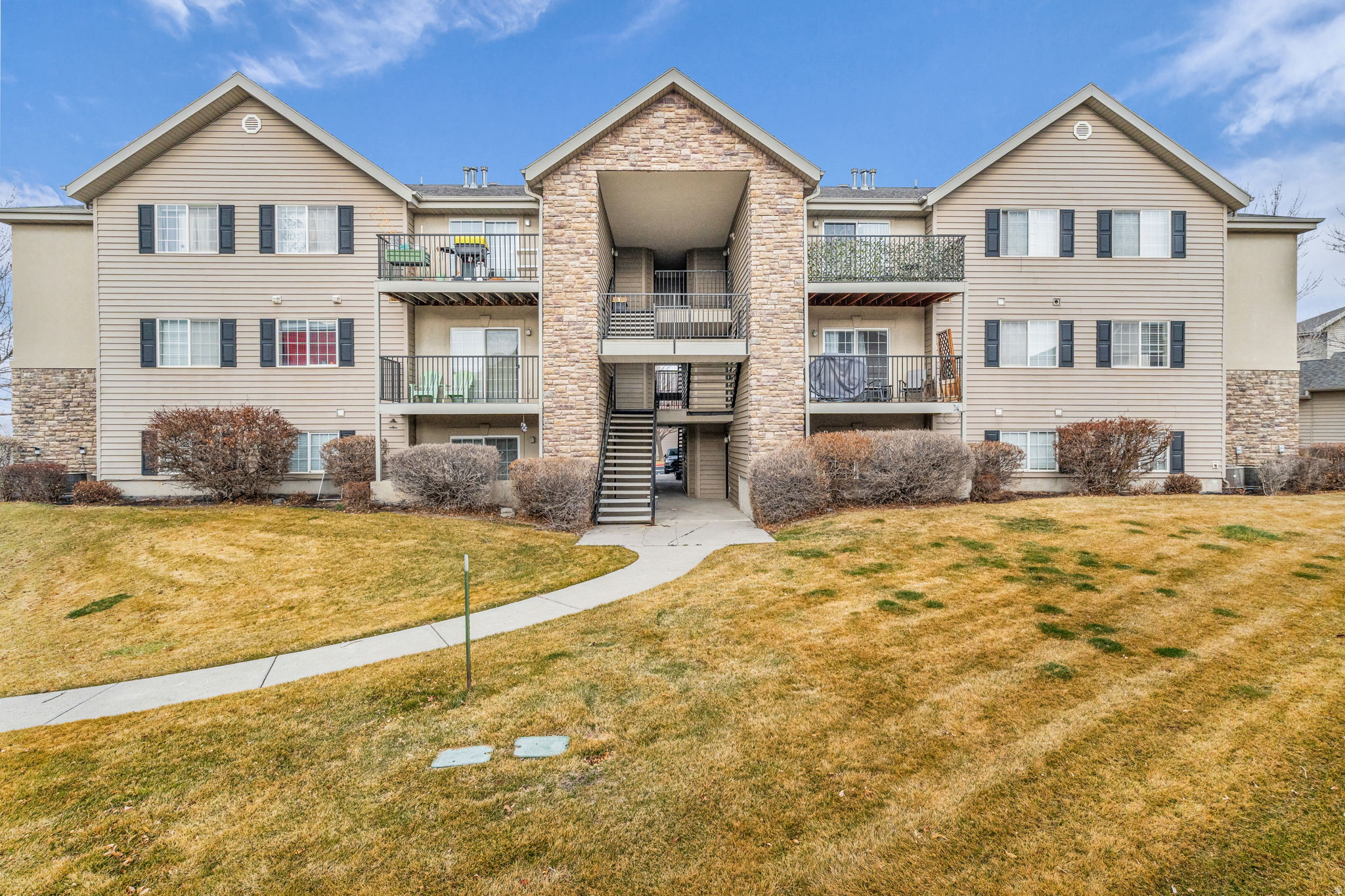 WESTBURY - Residential