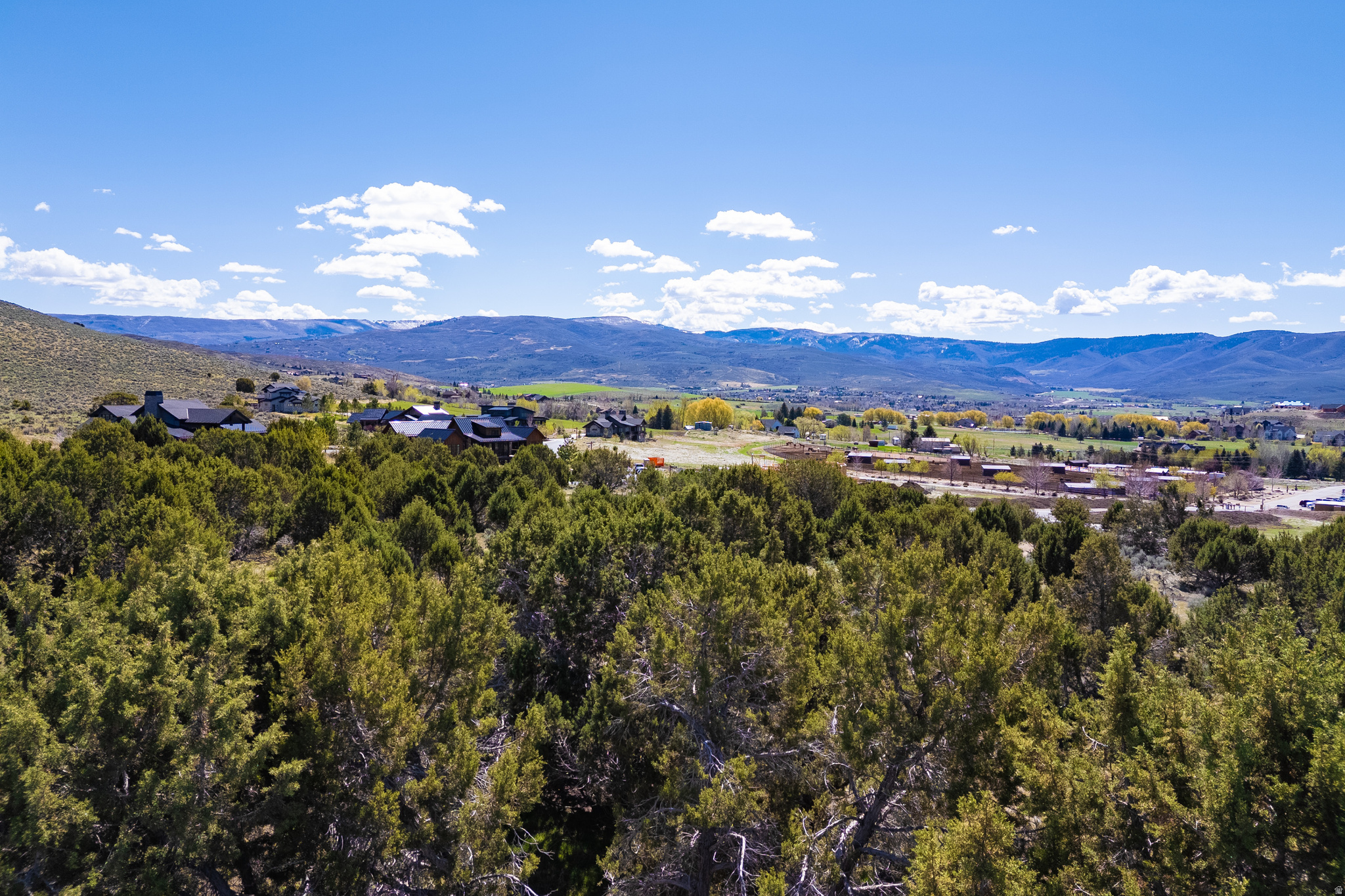 RED LEDGES - Land