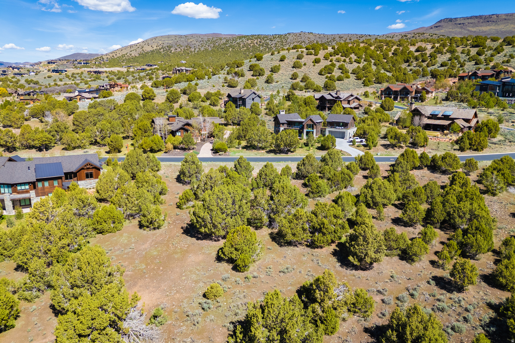 RED LEDGES - Land