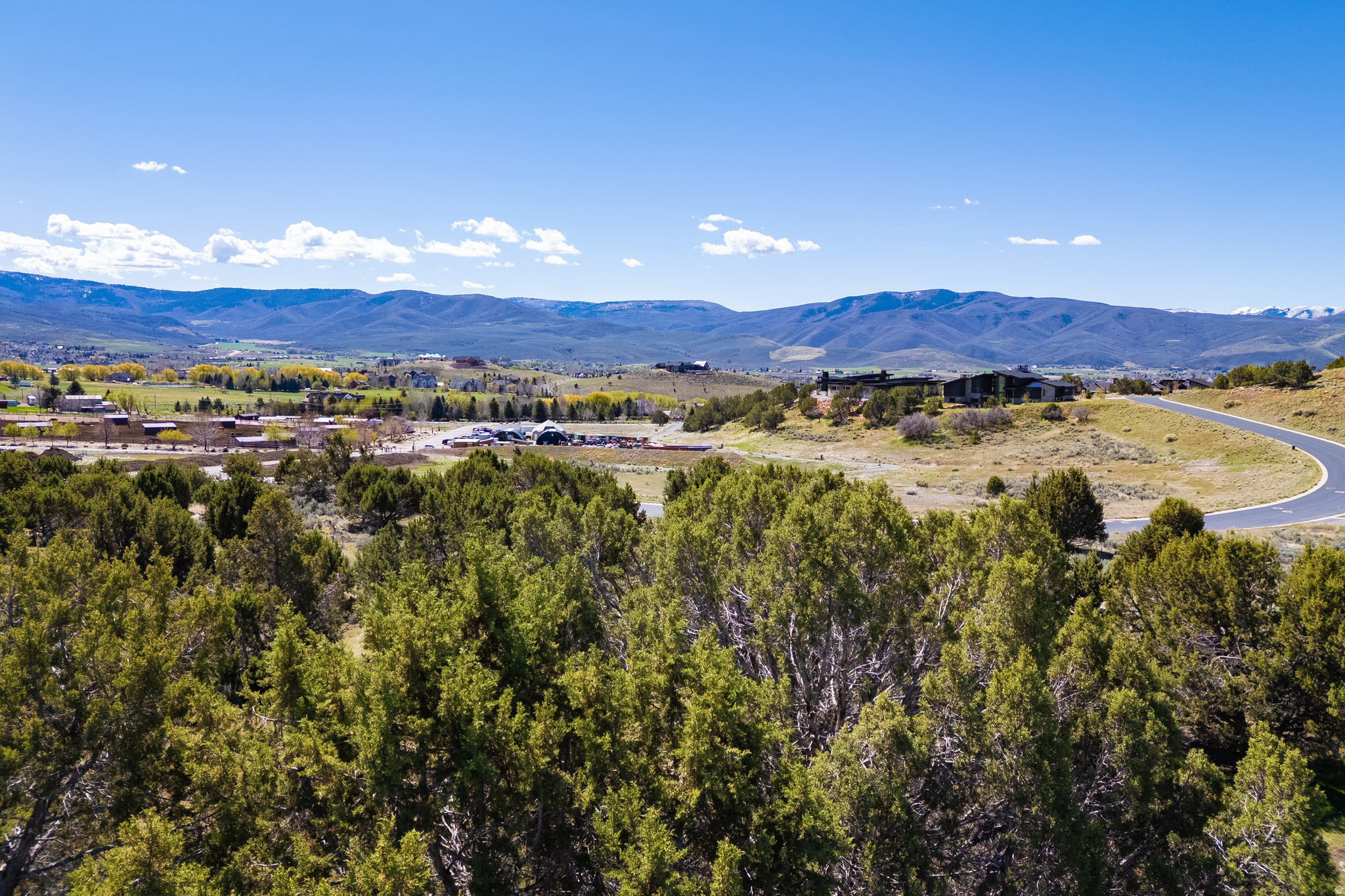 RED LEDGES - Land