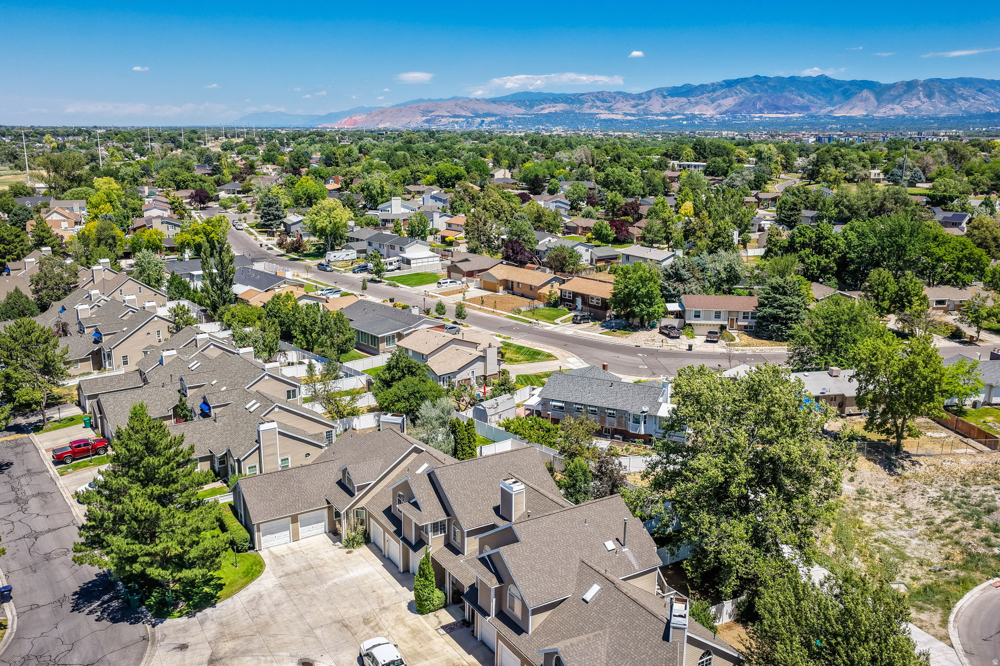 CHESTNUT PLACE CONDMN - Residential