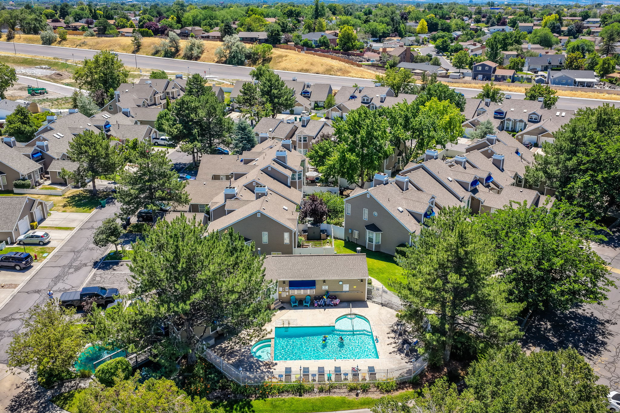 CHESTNUT PLACE CONDMN - Residential