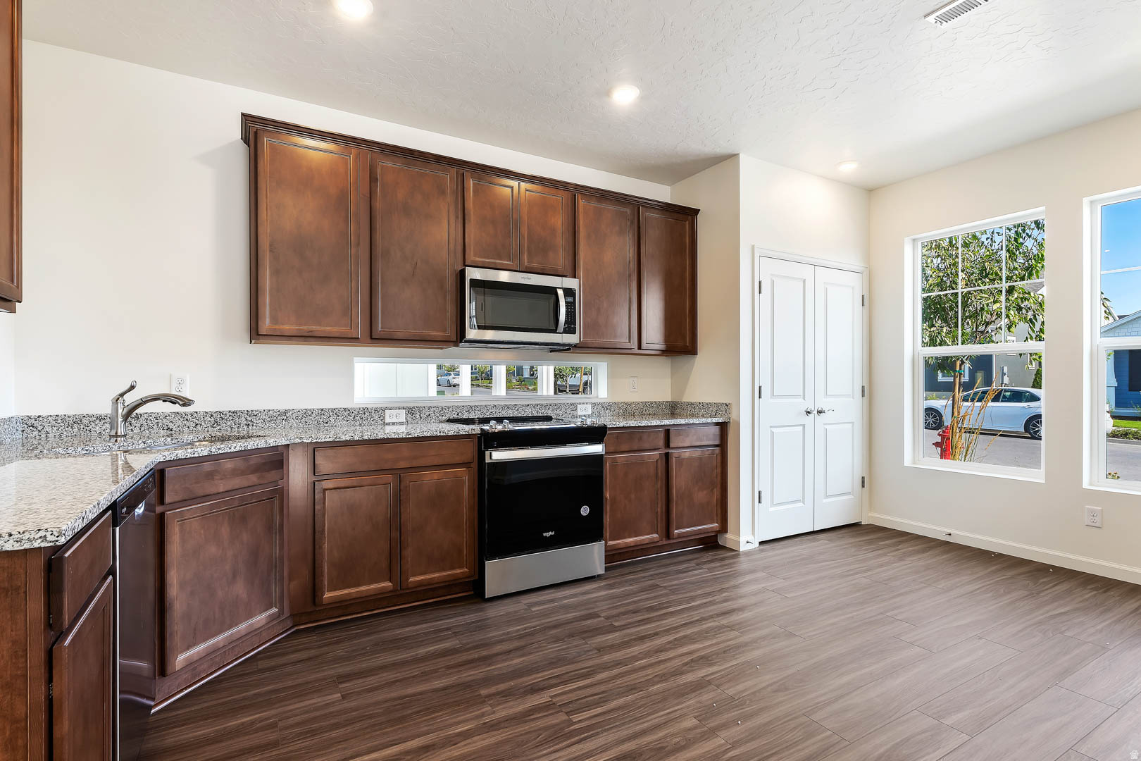 SPRINGHOUSE VILLAGE - Residential