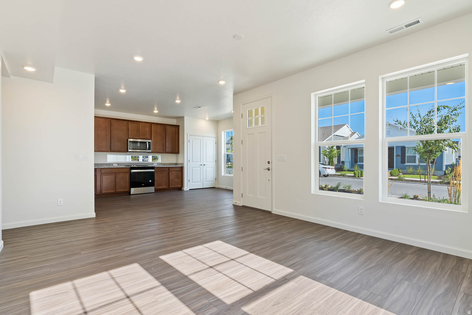 SPRINGHOUSE VILLAGE - Residential