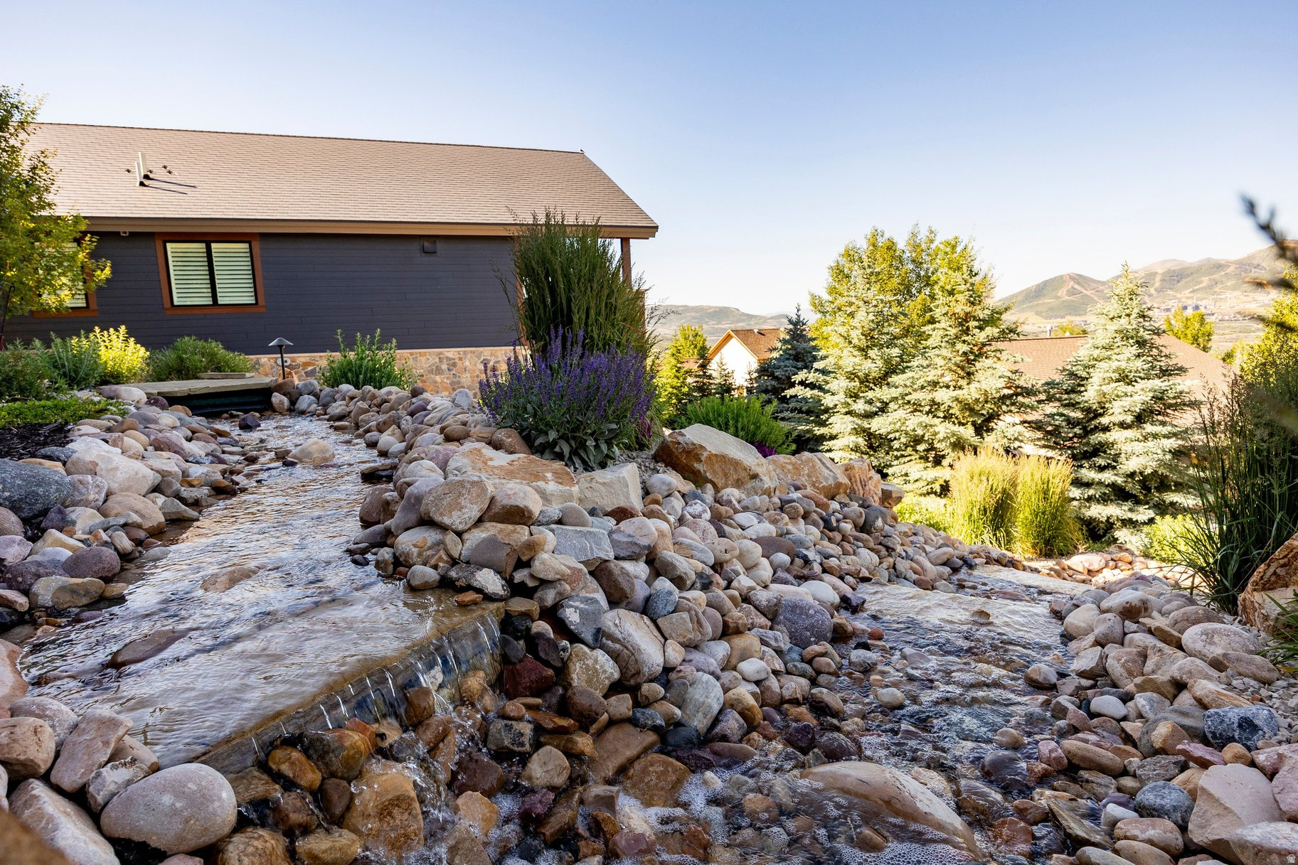 DEER MOUNTAIN - Residential