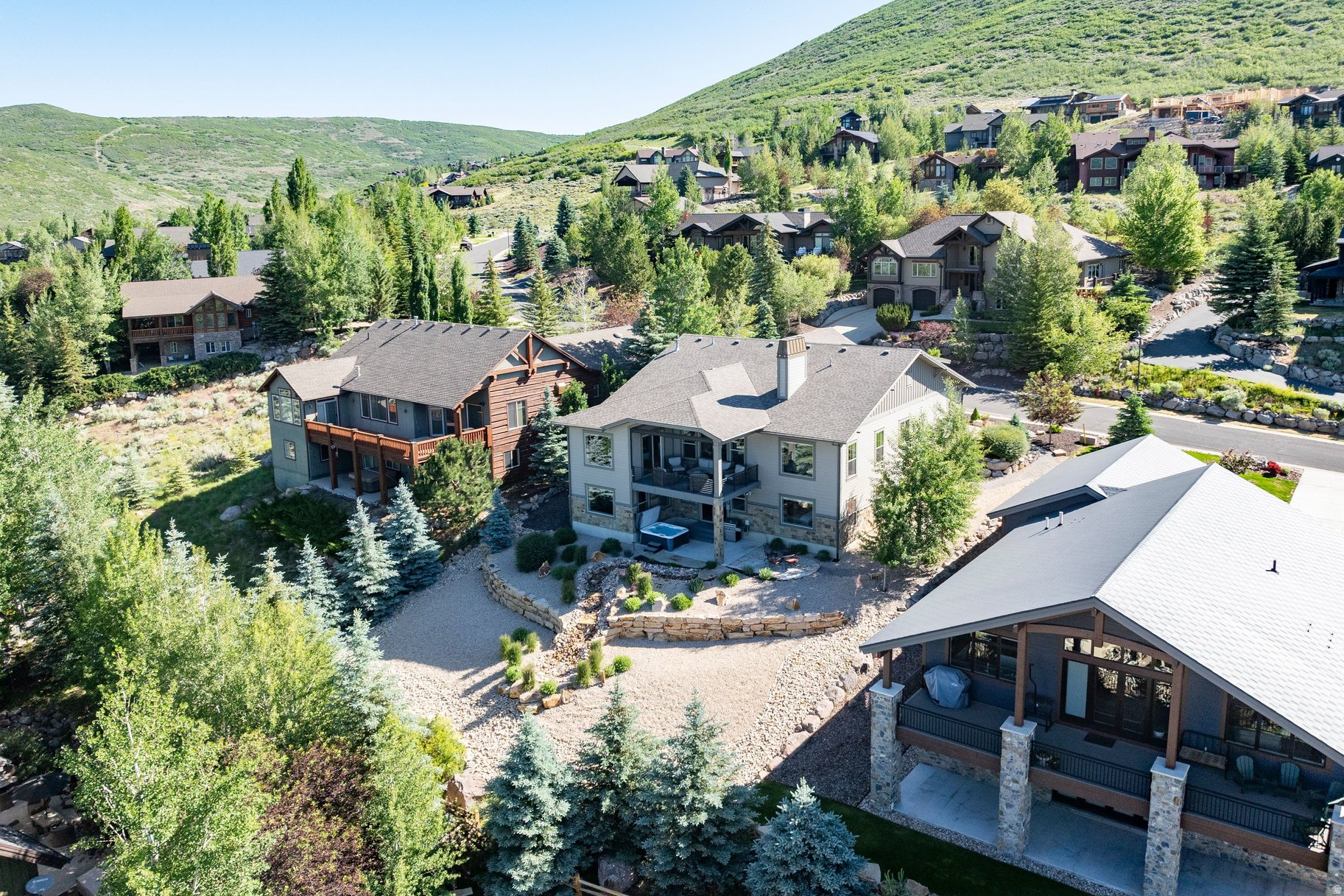 DEER MOUNTAIN - Residential