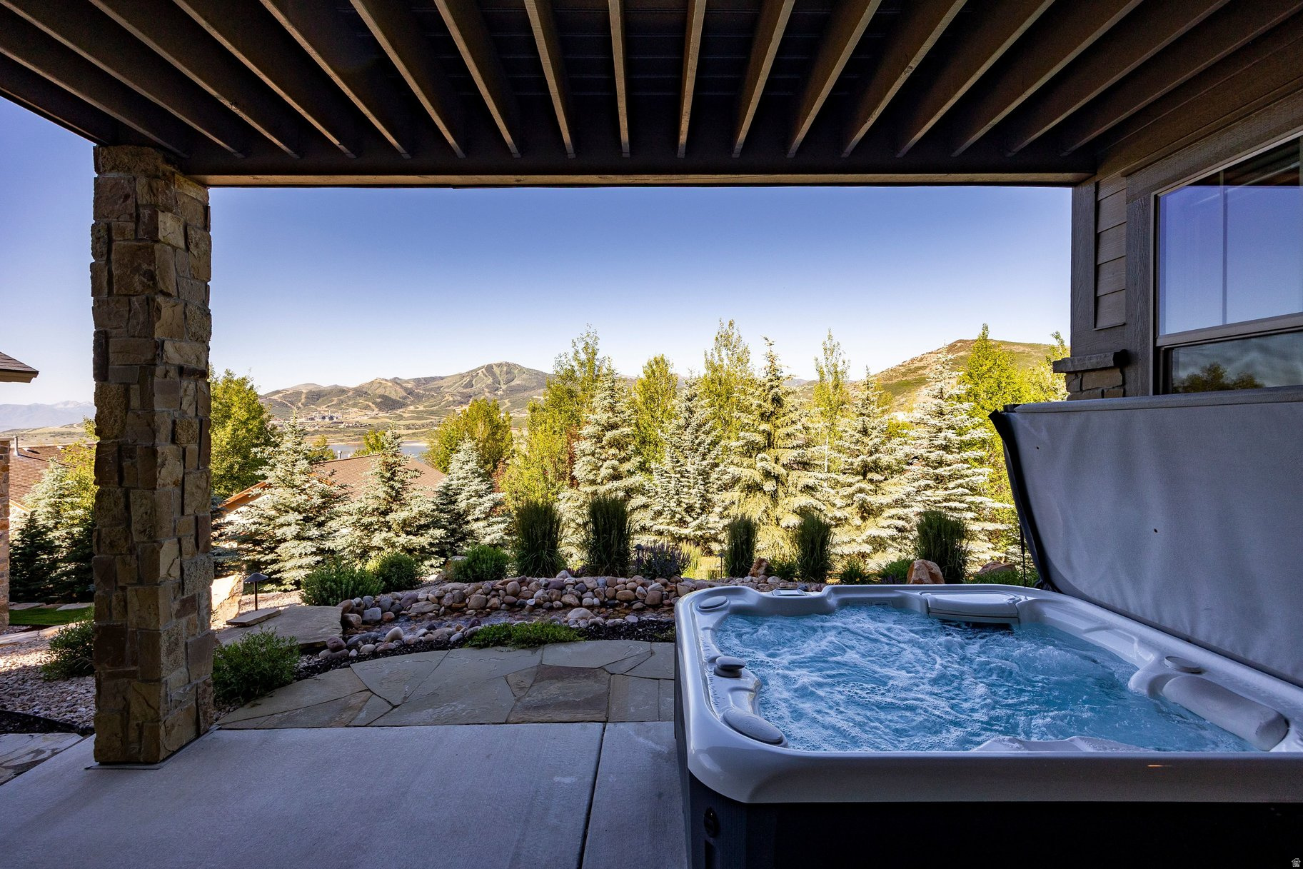 DEER MOUNTAIN - Residential