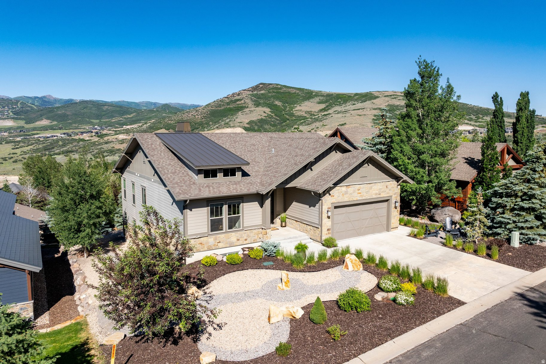 DEER MOUNTAIN - Residential