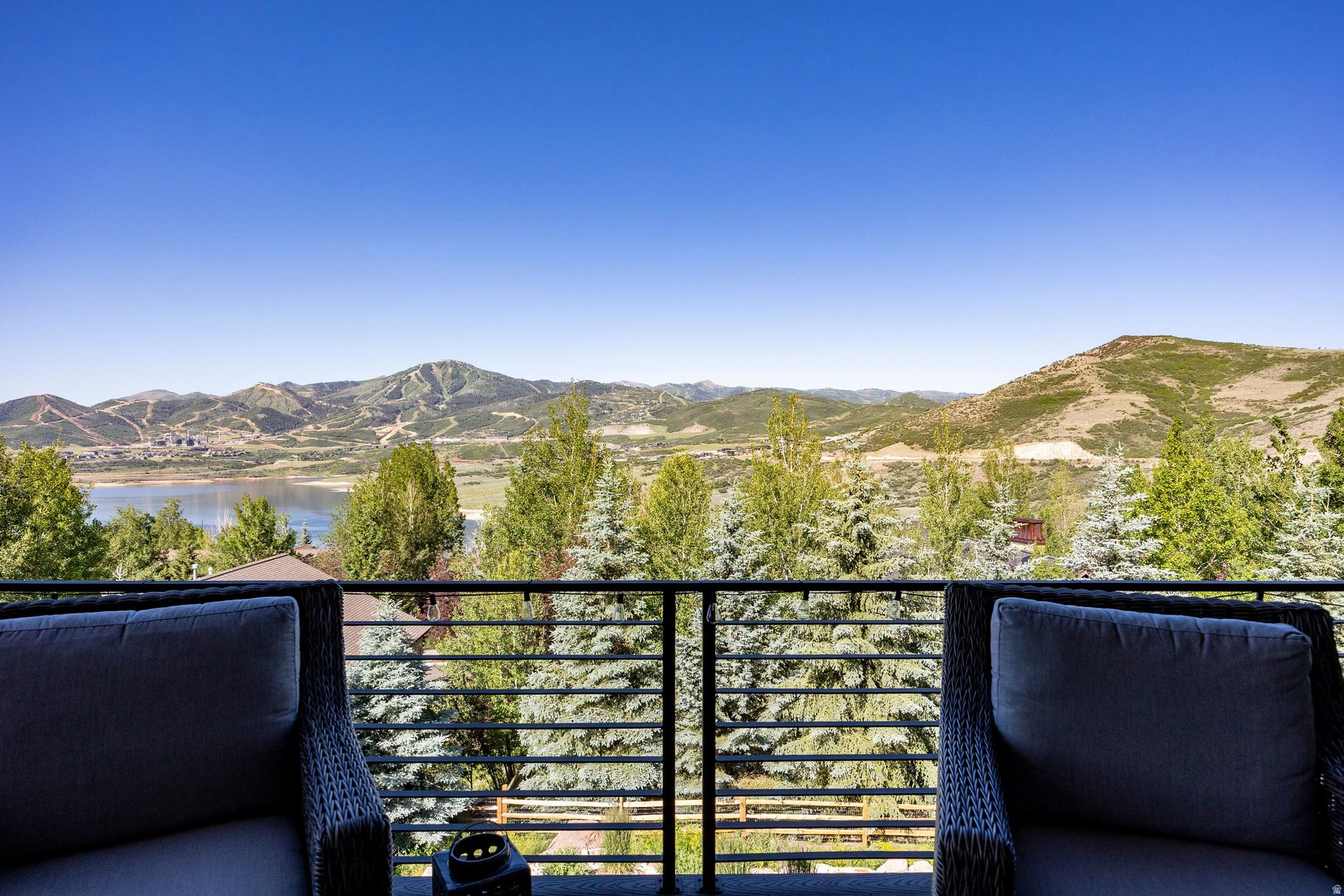 DEER MOUNTAIN - Residential
