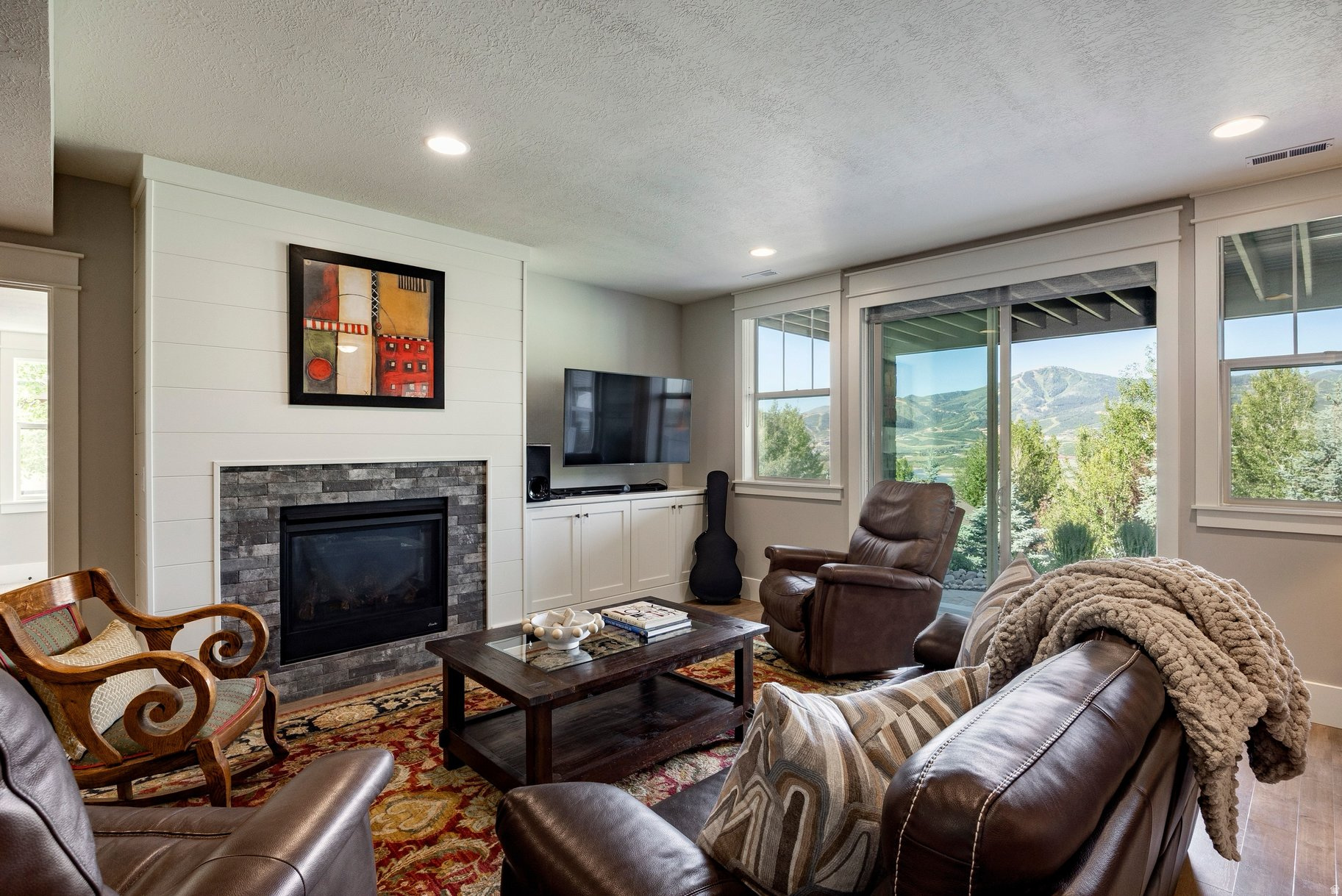 DEER MOUNTAIN - Residential