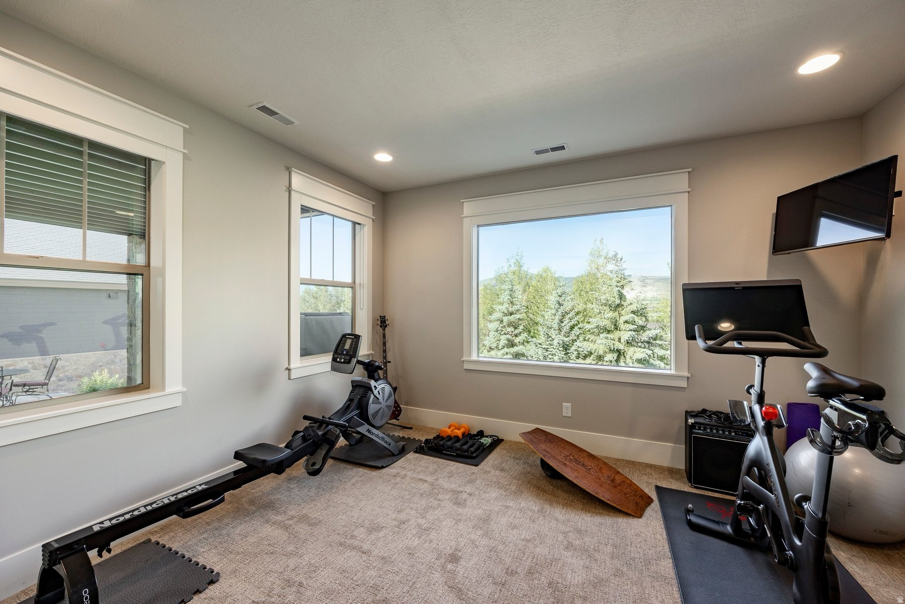 DEER MOUNTAIN - Residential