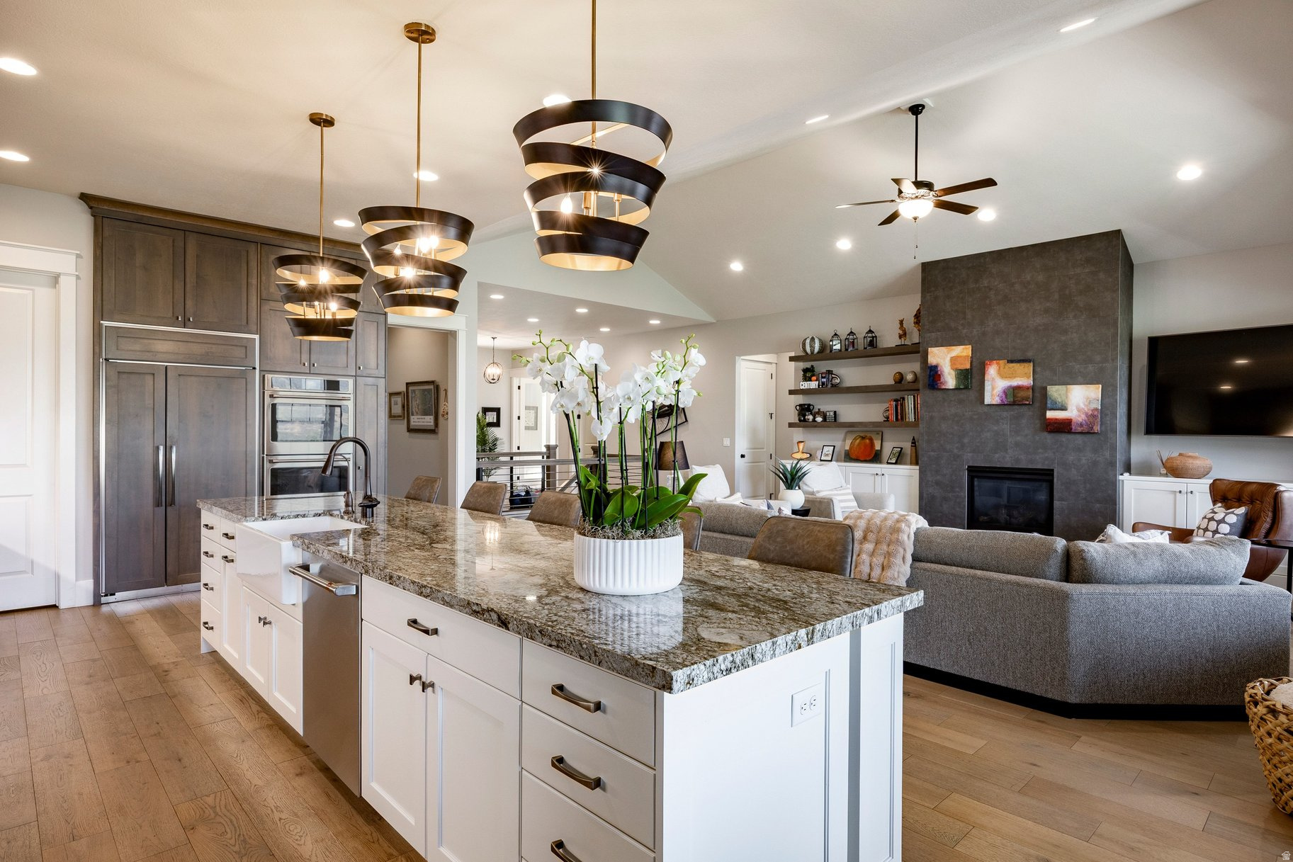 DEER MOUNTAIN - Residential