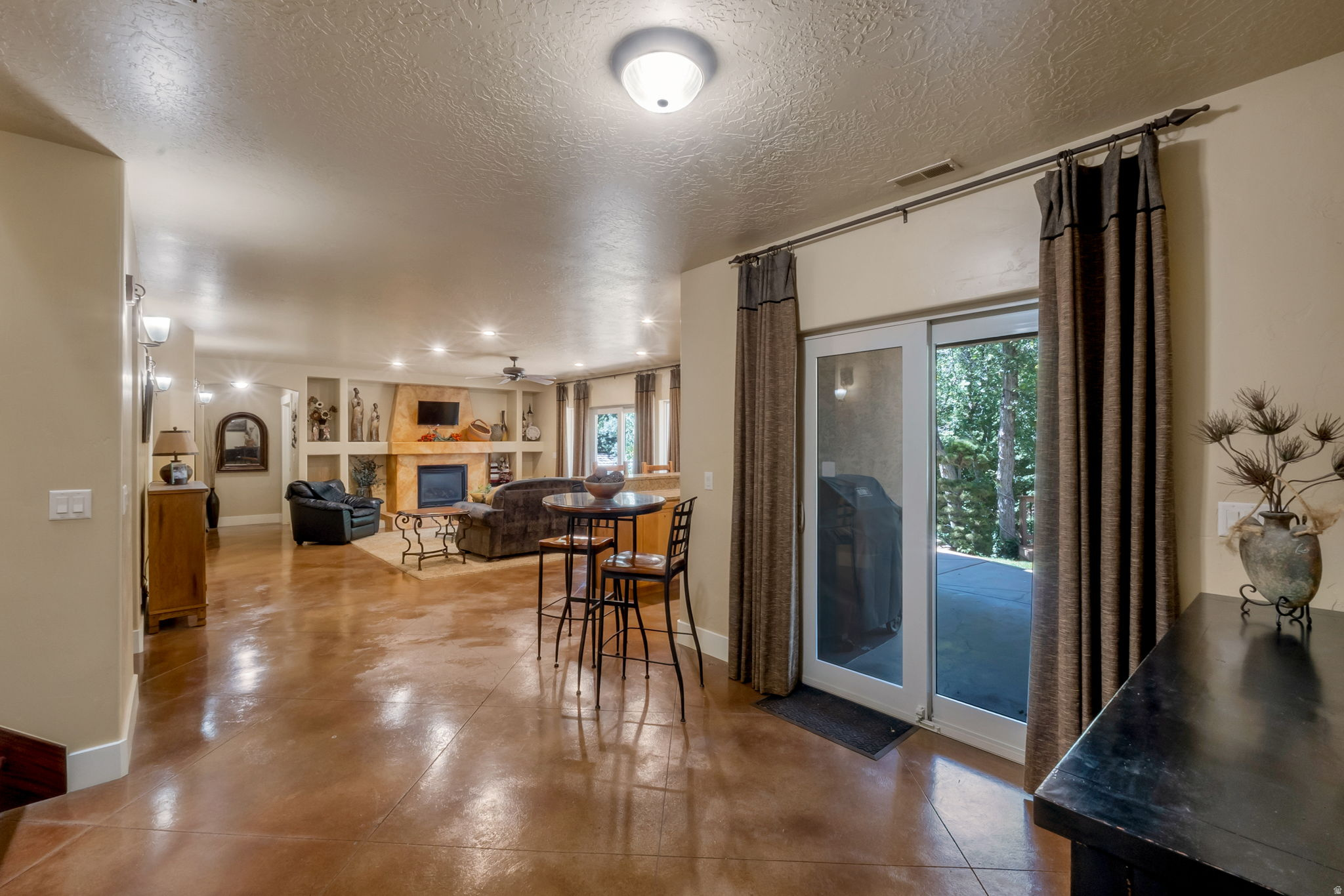 SMITHFIELD RIDGE - Residential