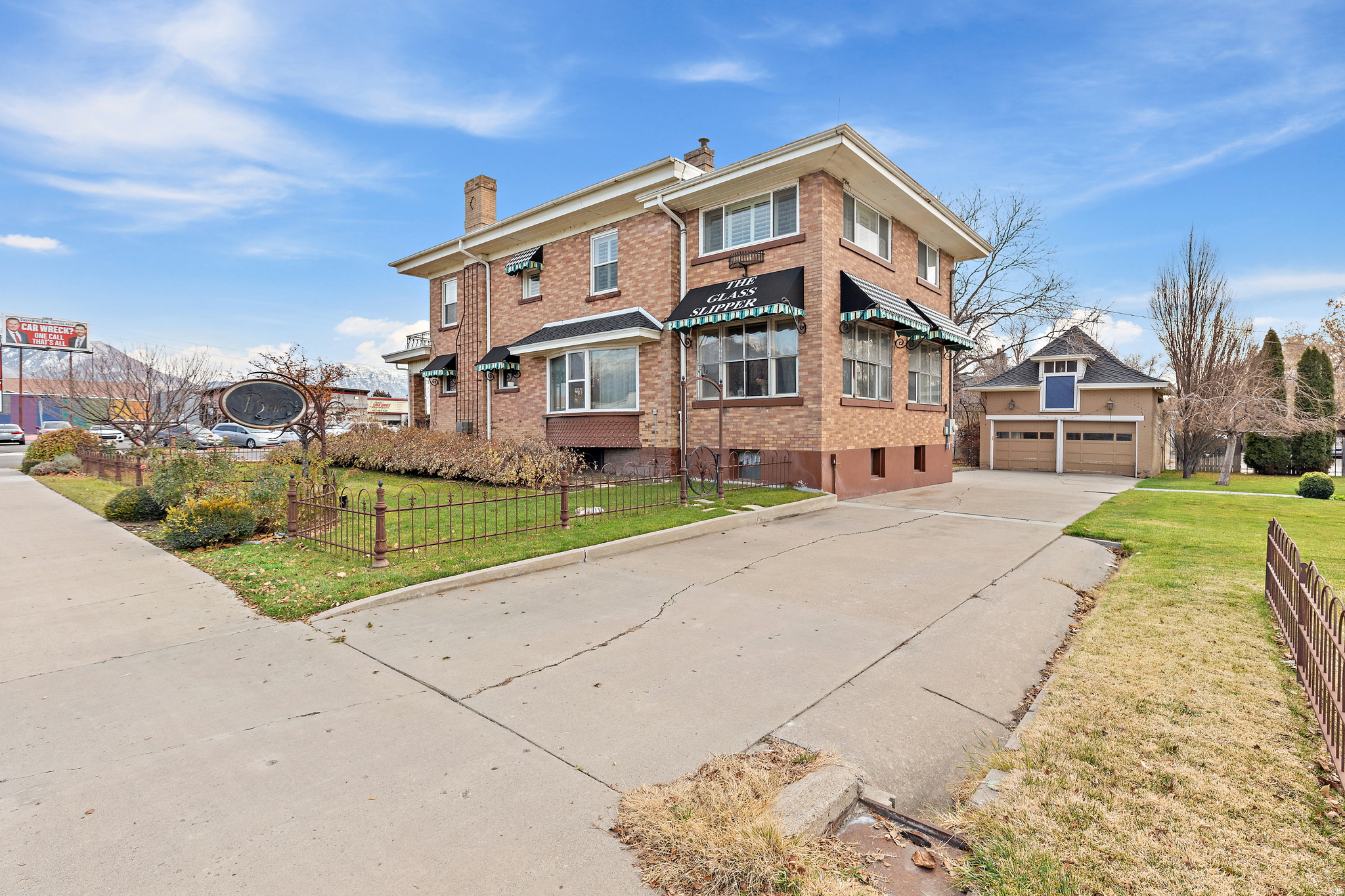 CUSHING - Commercial Sale