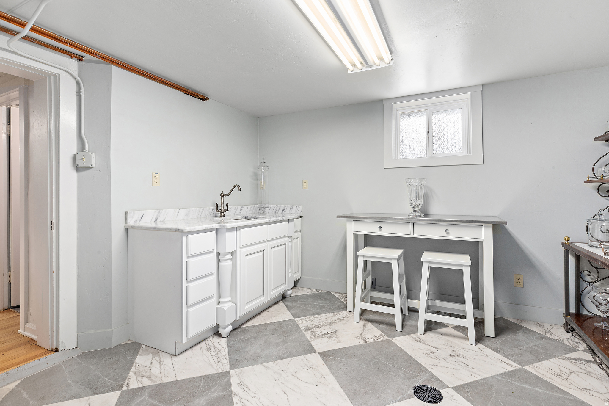 CUSHING - Commercial Sale