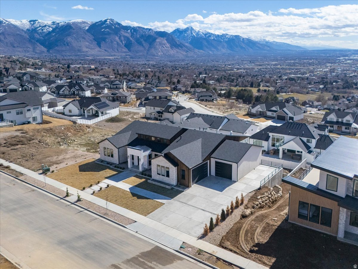 DEER CREST - Residential
