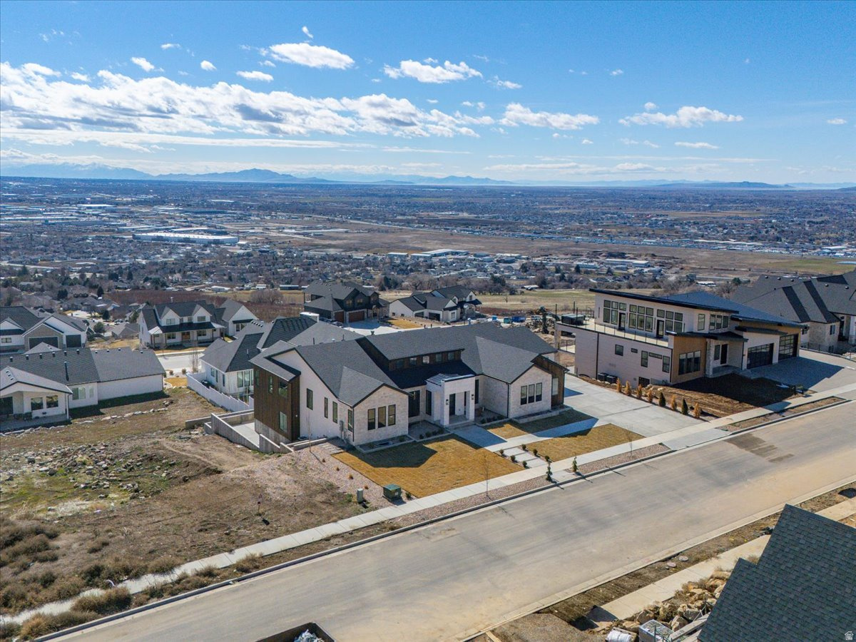DEER CREST - Residential