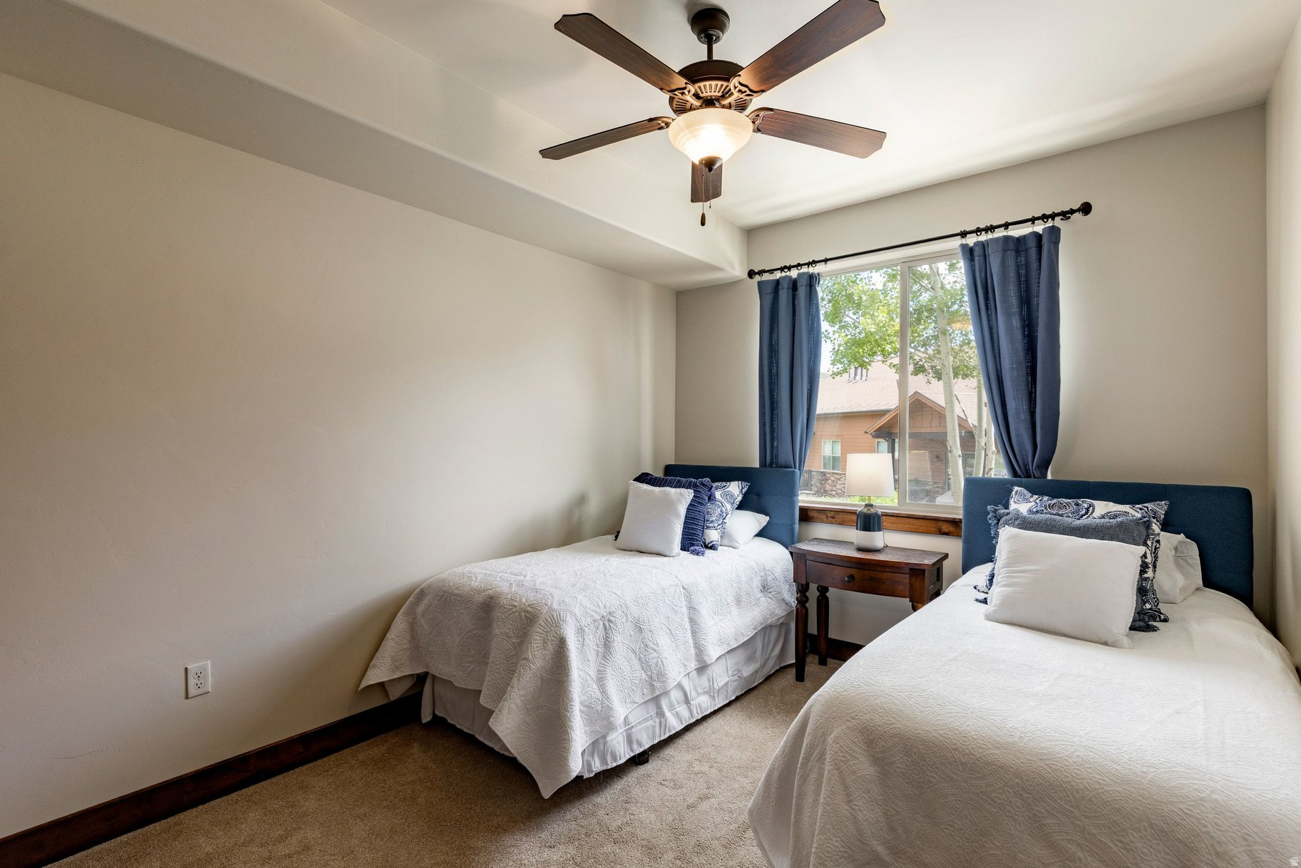 BLACK ROCK RIDGE - Residential