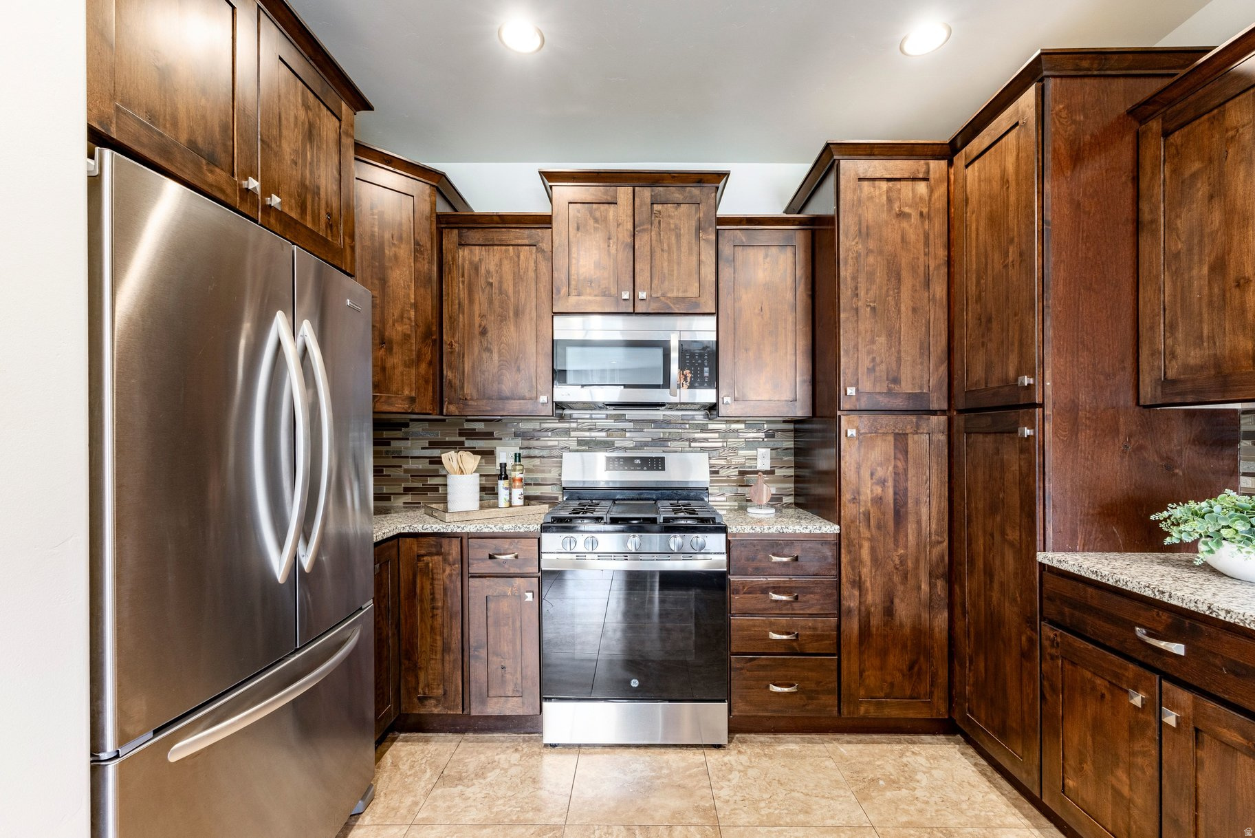BLACK ROCK RIDGE - Residential