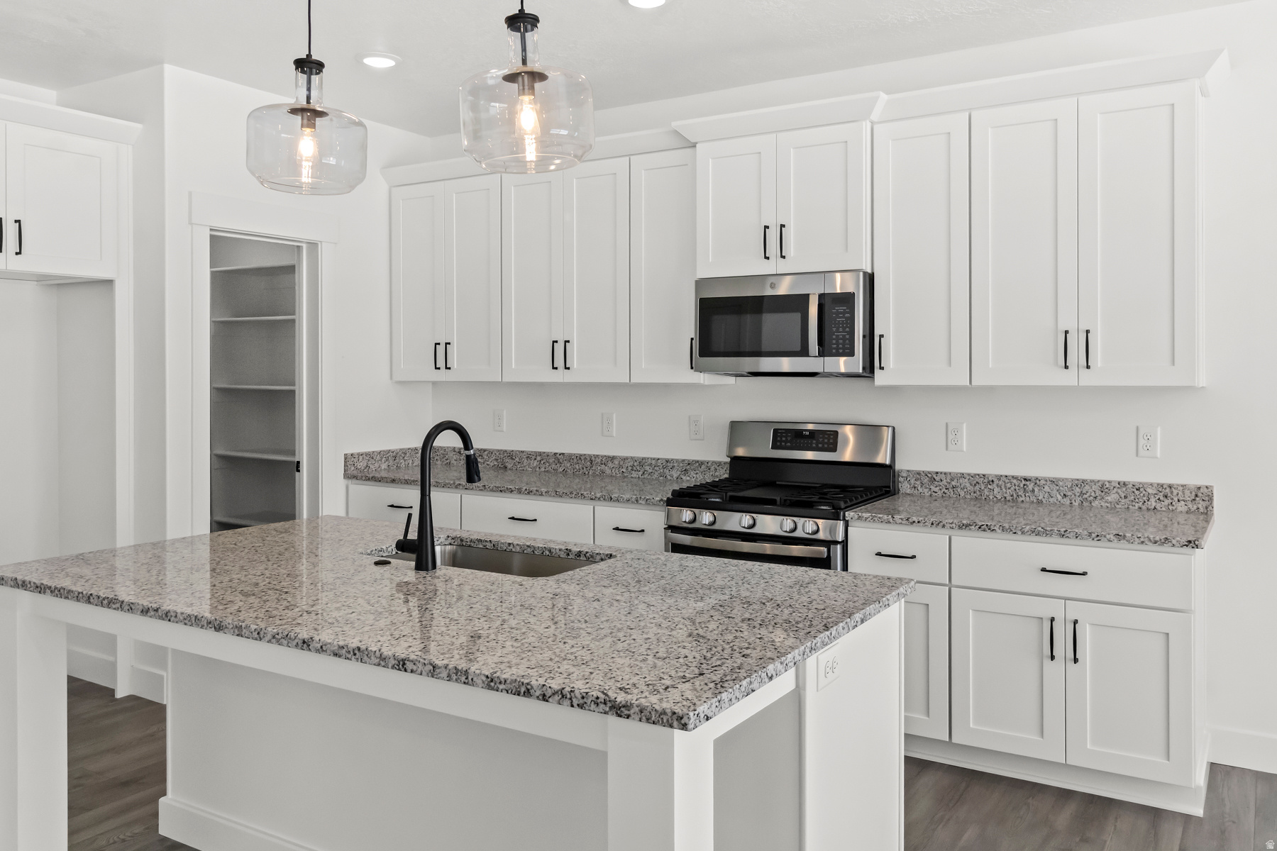HART ESTATES - Residential