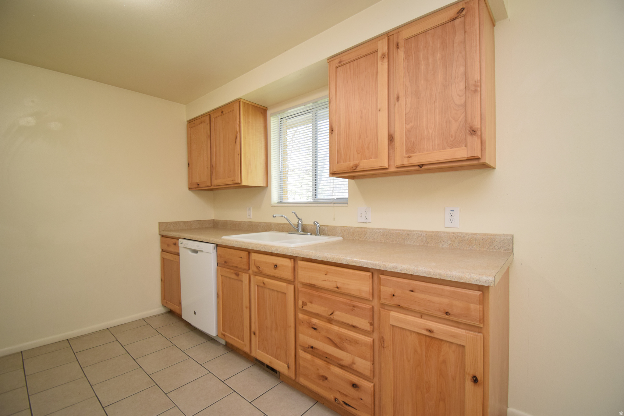COLONY WEST #8 - Residential