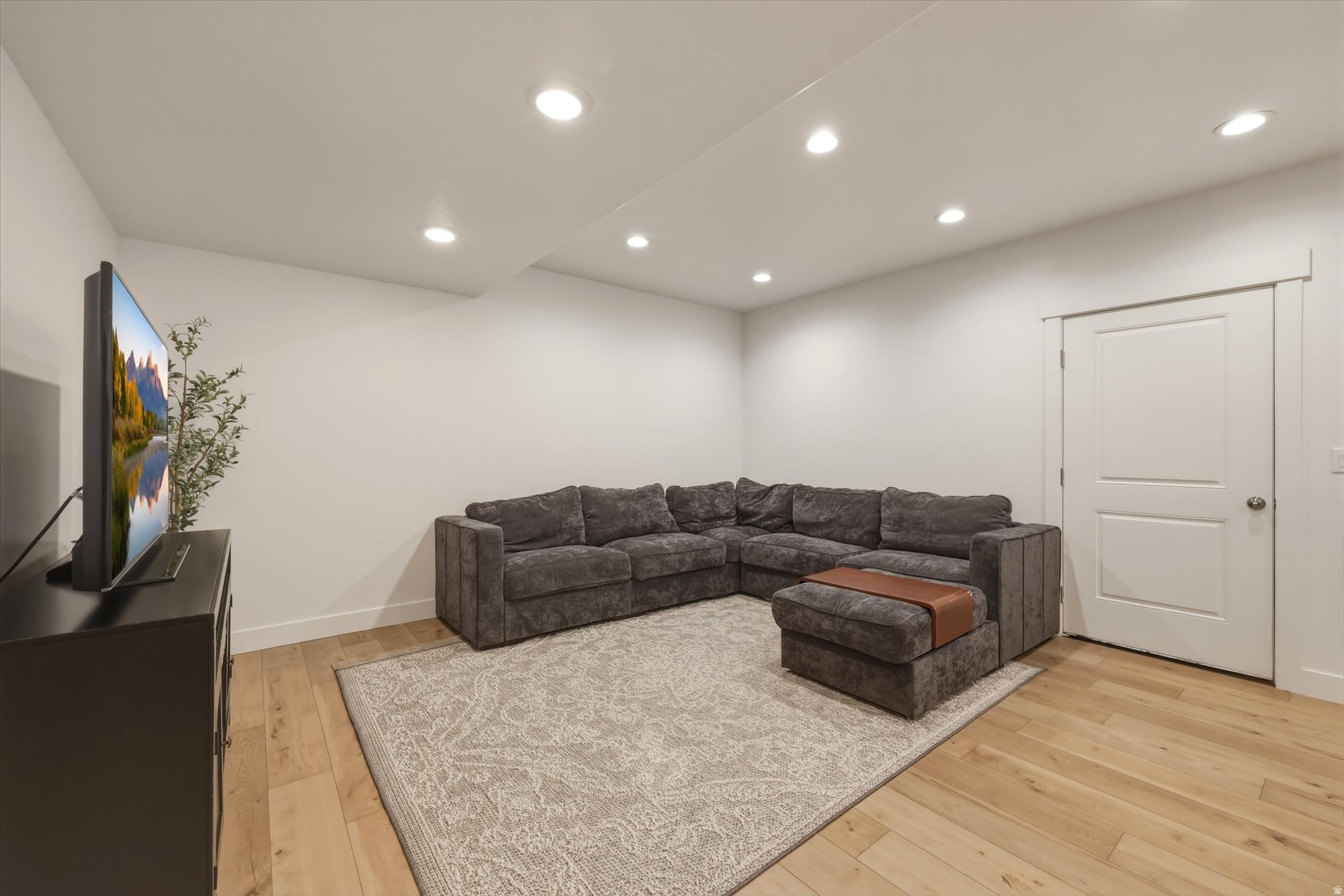 HIDDEN OAKS - Residential