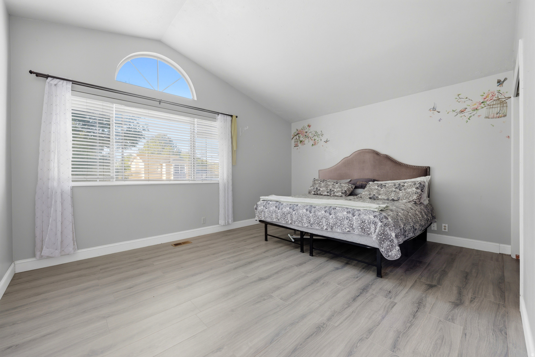 OQUIRRH SHADOWS - Residential