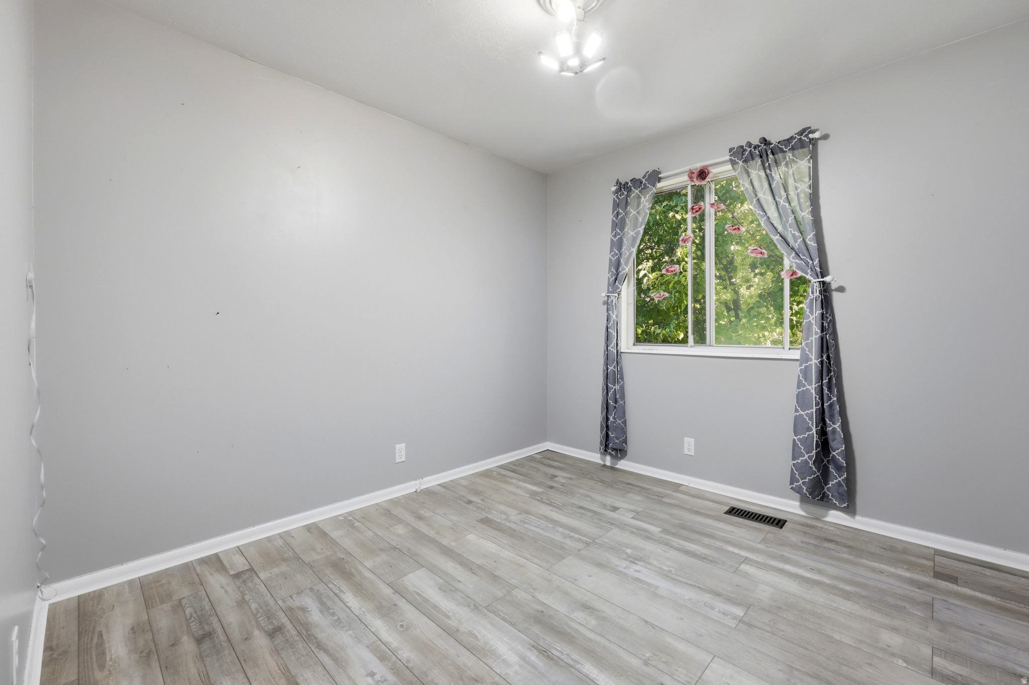 OQUIRRH SHADOWS - Residential