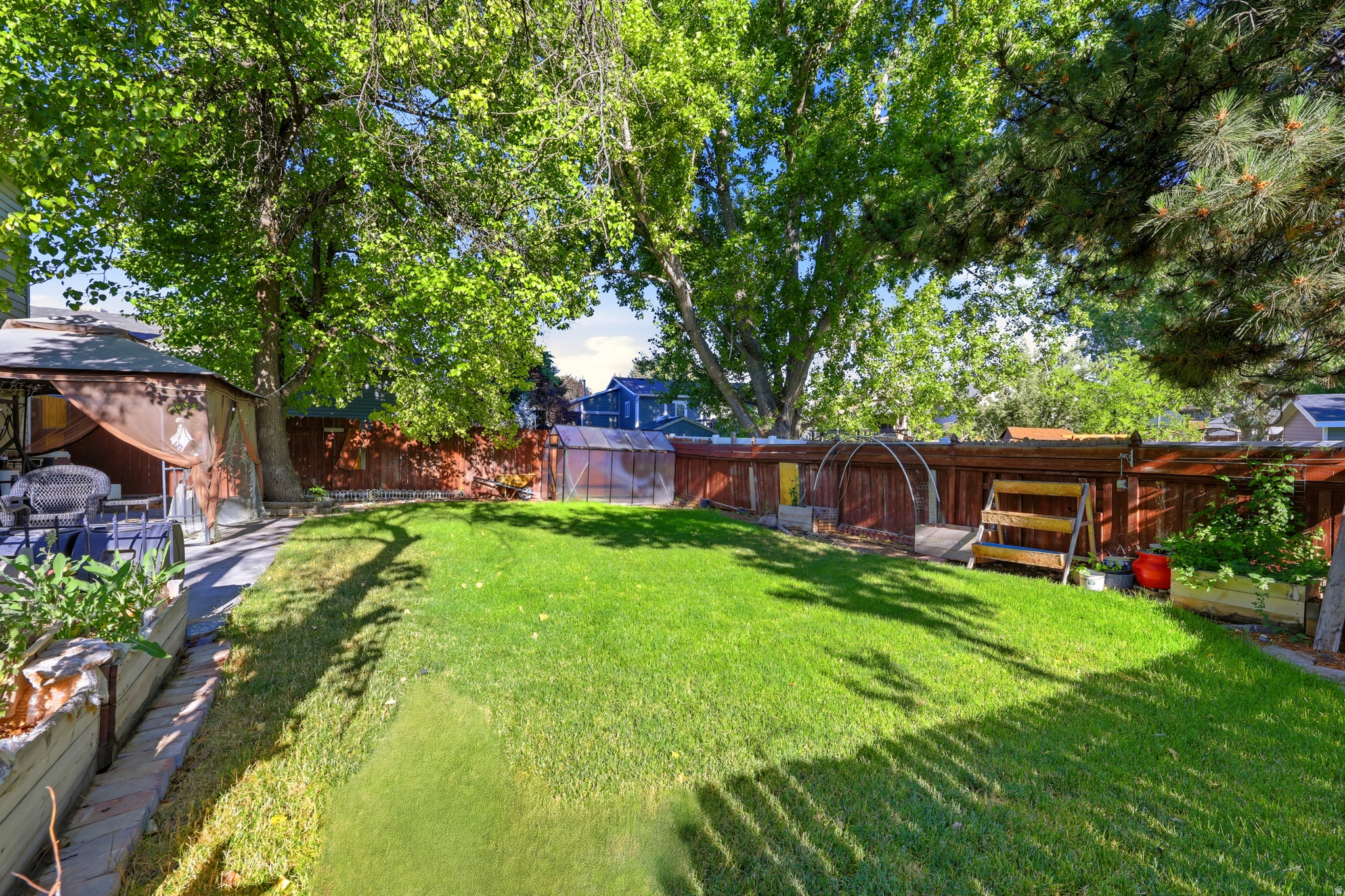 OQUIRRH SHADOWS - Residential