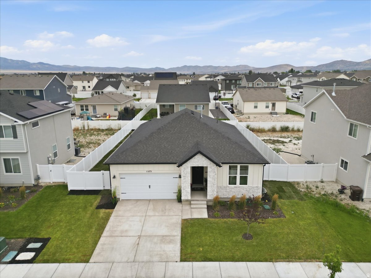 PARKWAY FIELDS - Residential