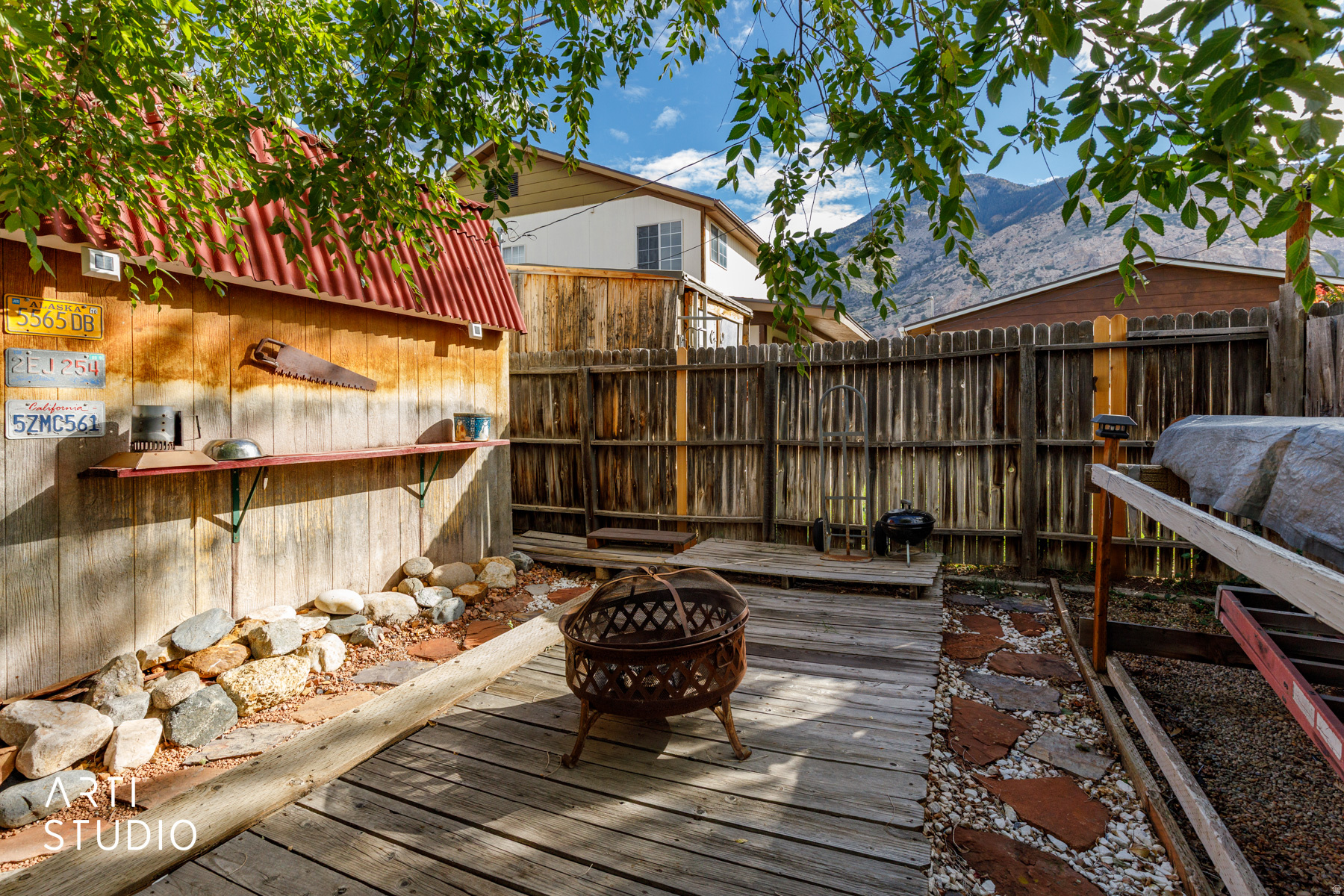 EYRIE MEADOW - Residential