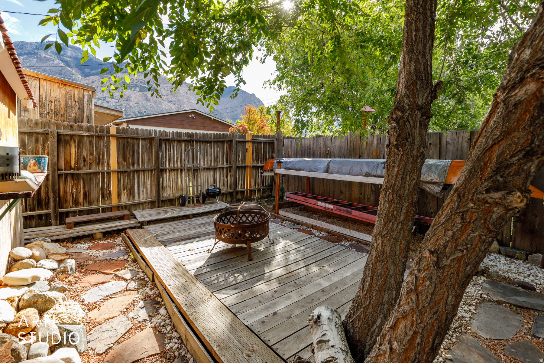 EYRIE MEADOW - Residential
