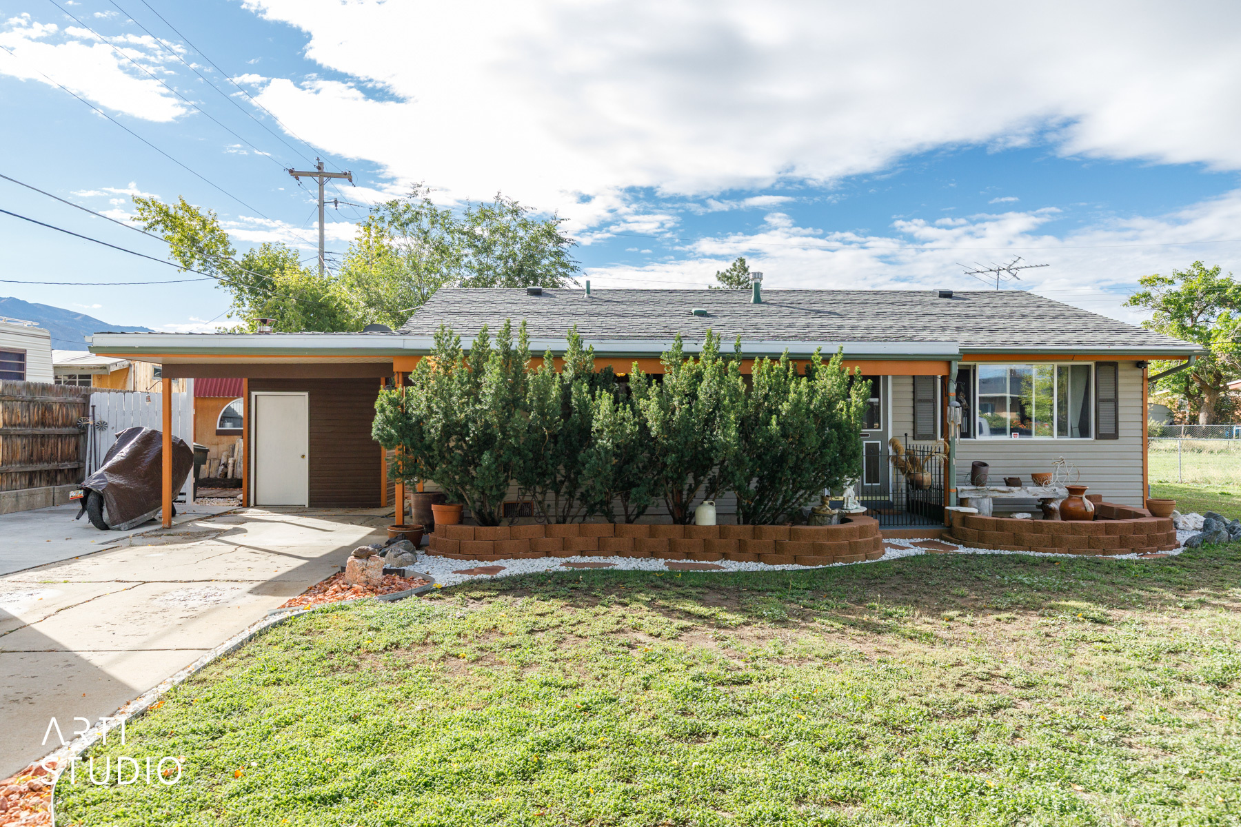 EYRIE MEADOW - Residential