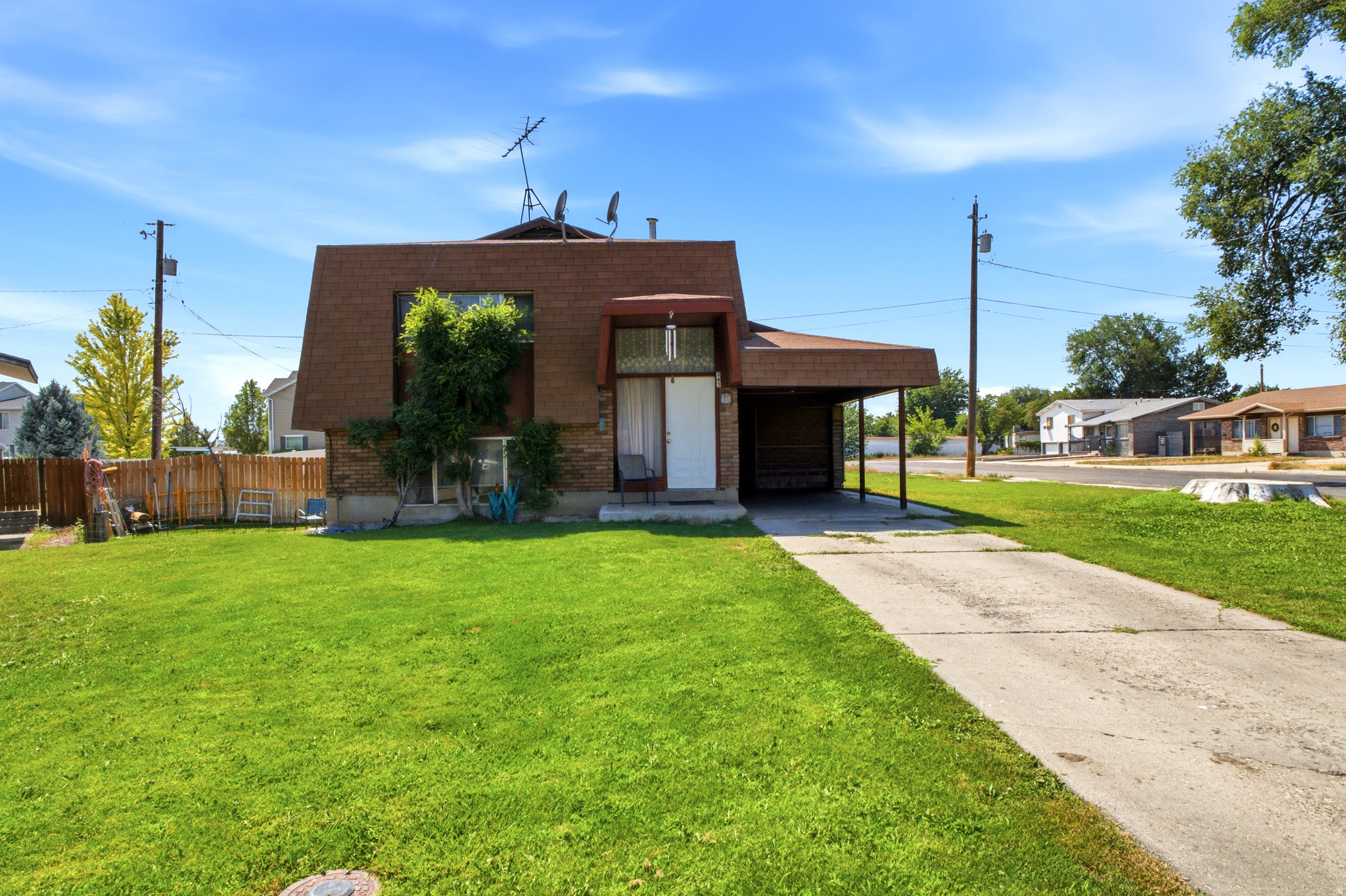 MAPLE VILLAGE - Residential