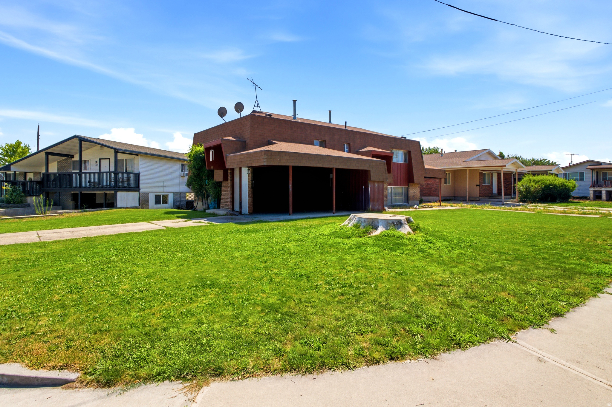 MAPLE VILLAGE - Residential