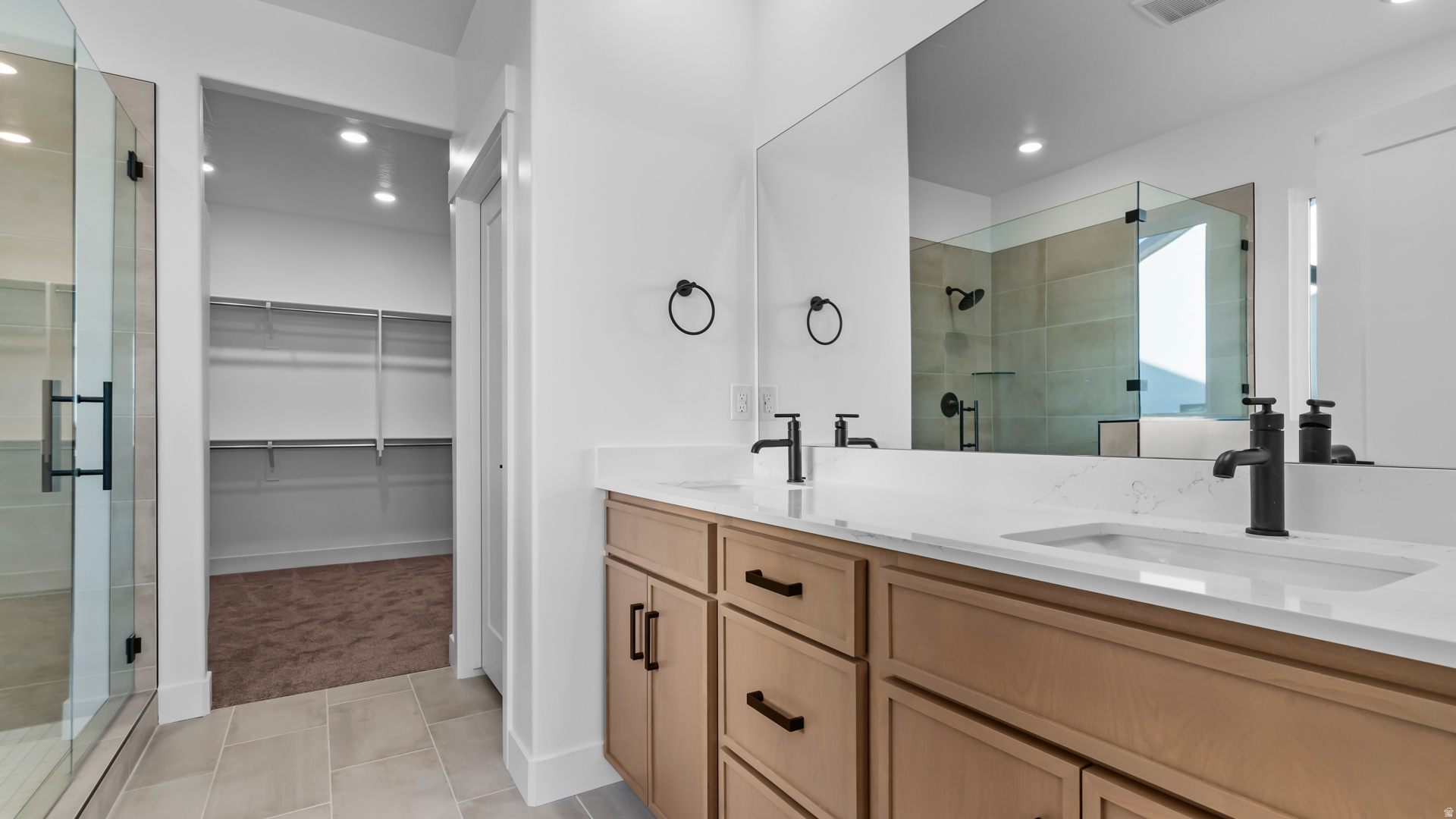 THE MAJORS - Residential