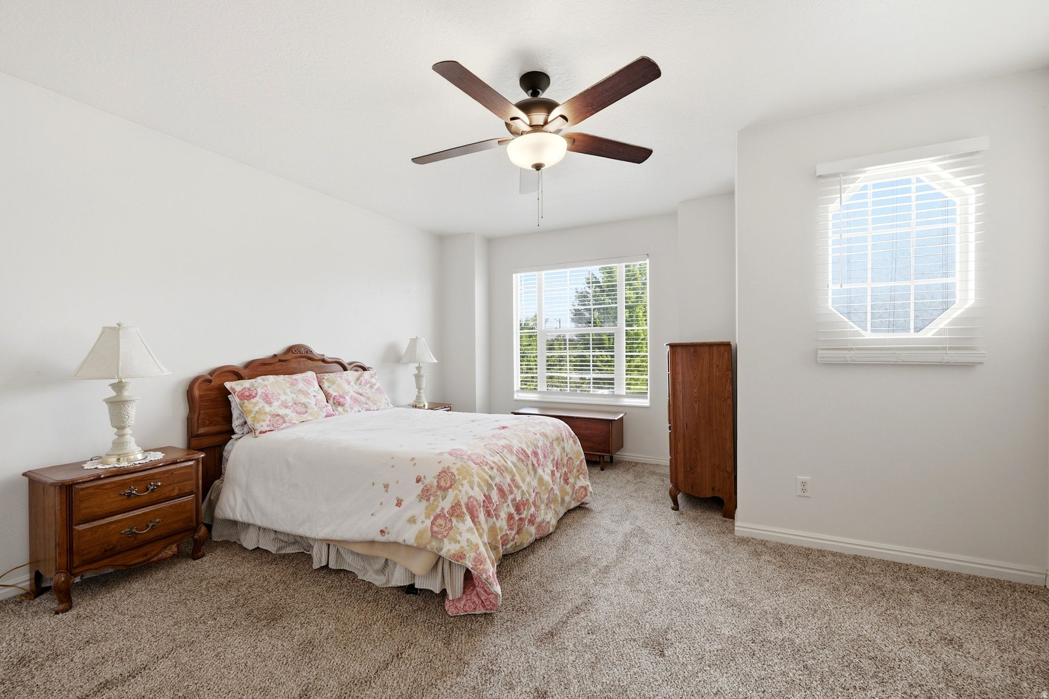 SUNSET PARK - Residential