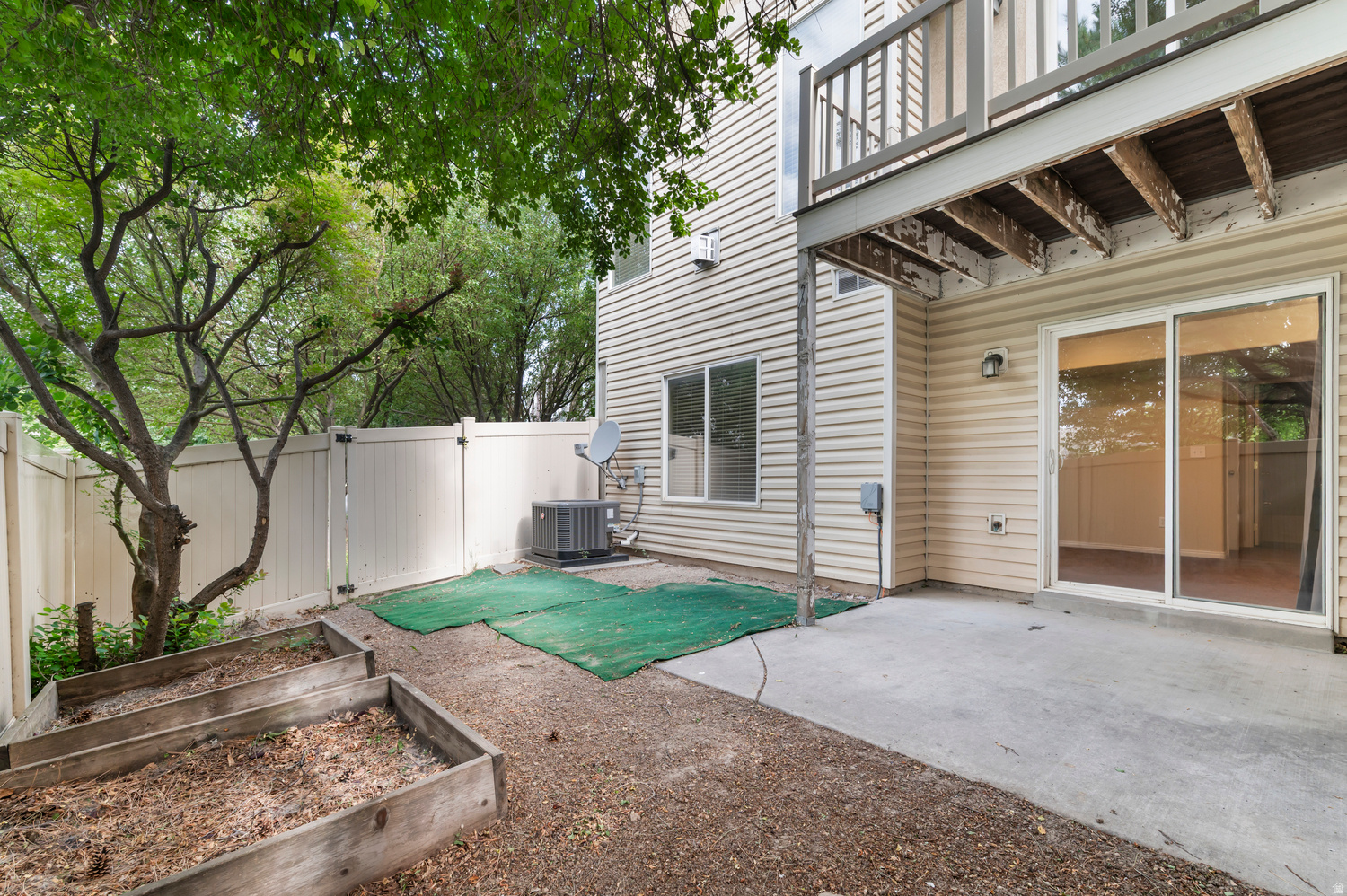 PHEASANT POINTE - Residential