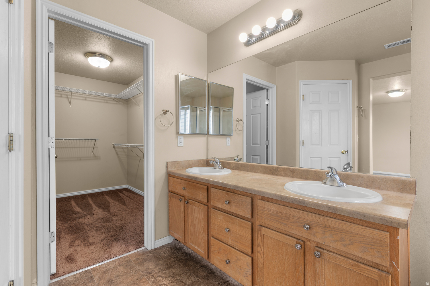 PHEASANT POINTE - Residential