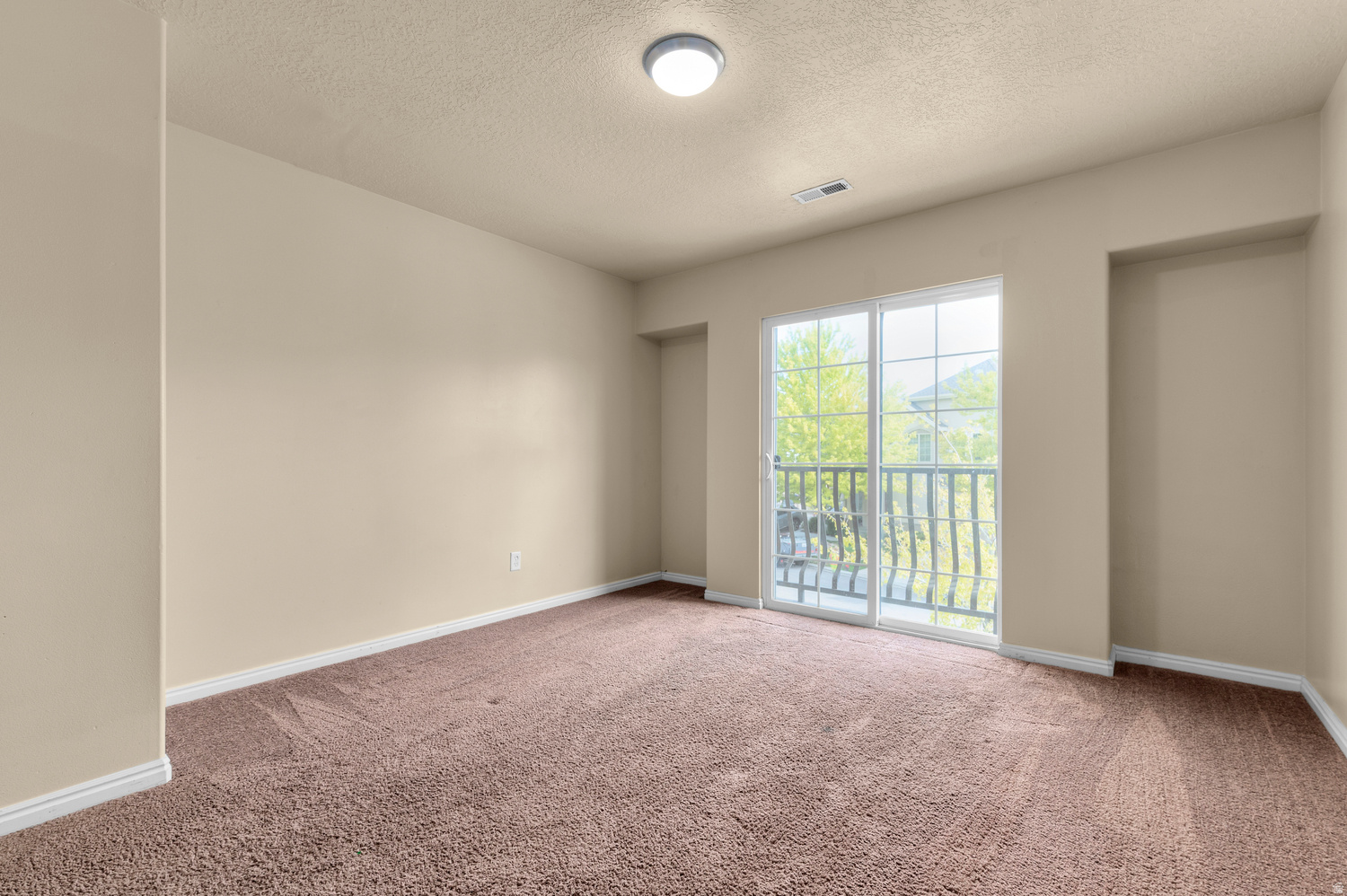PHEASANT POINTE - Residential