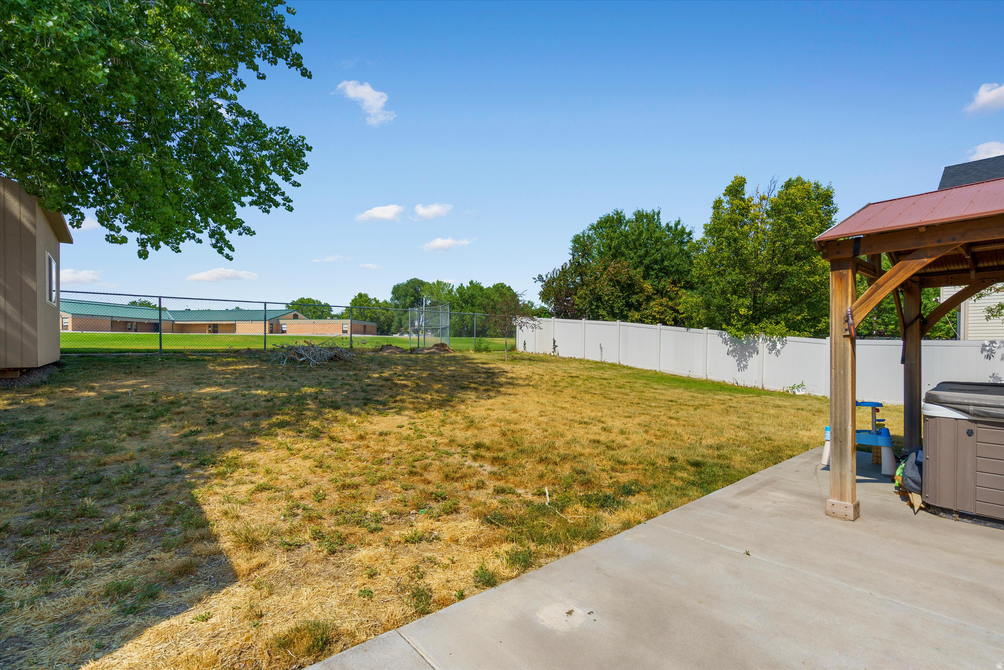 TAYLORS POINTE - Residential