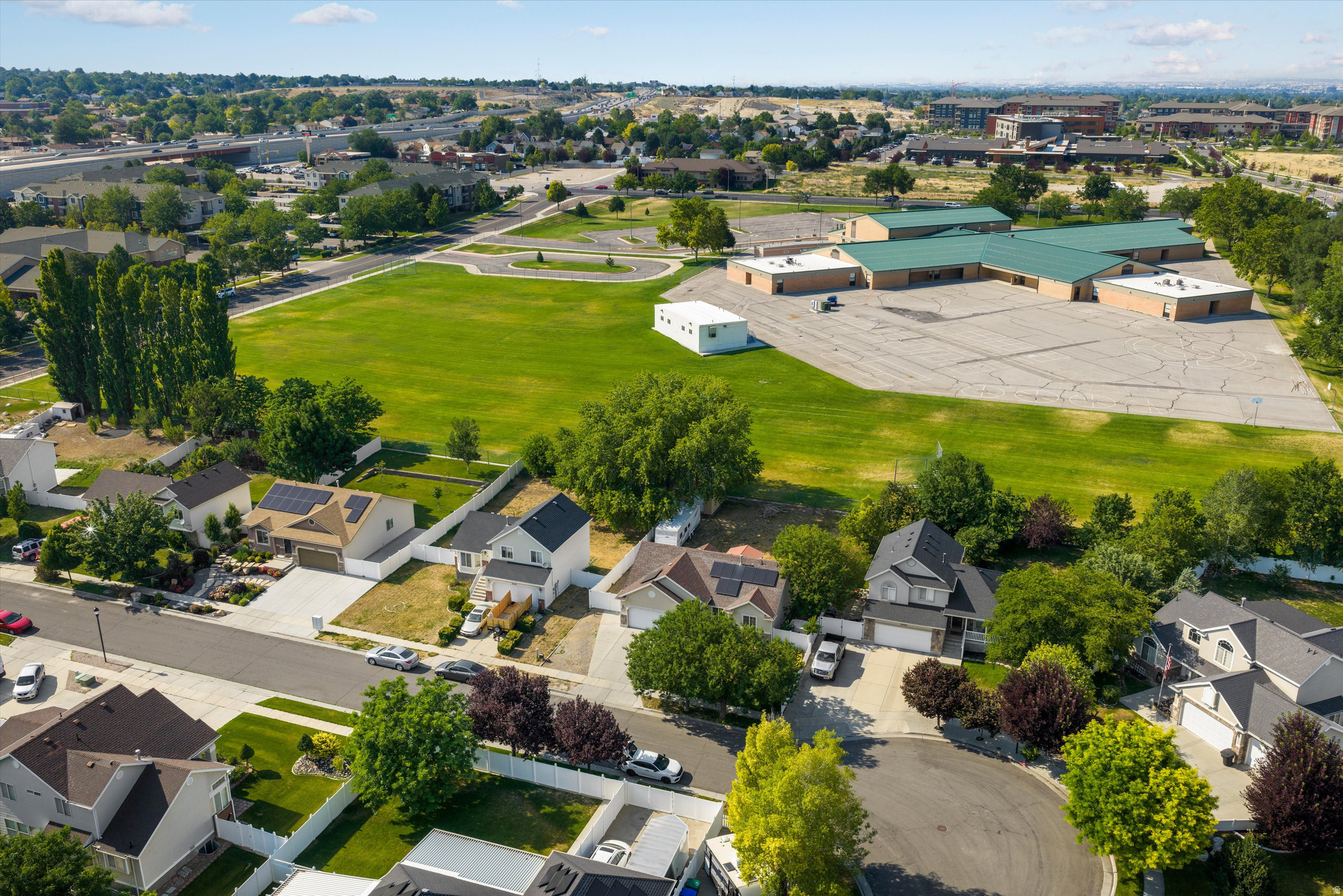 TAYLORS POINTE - Residential