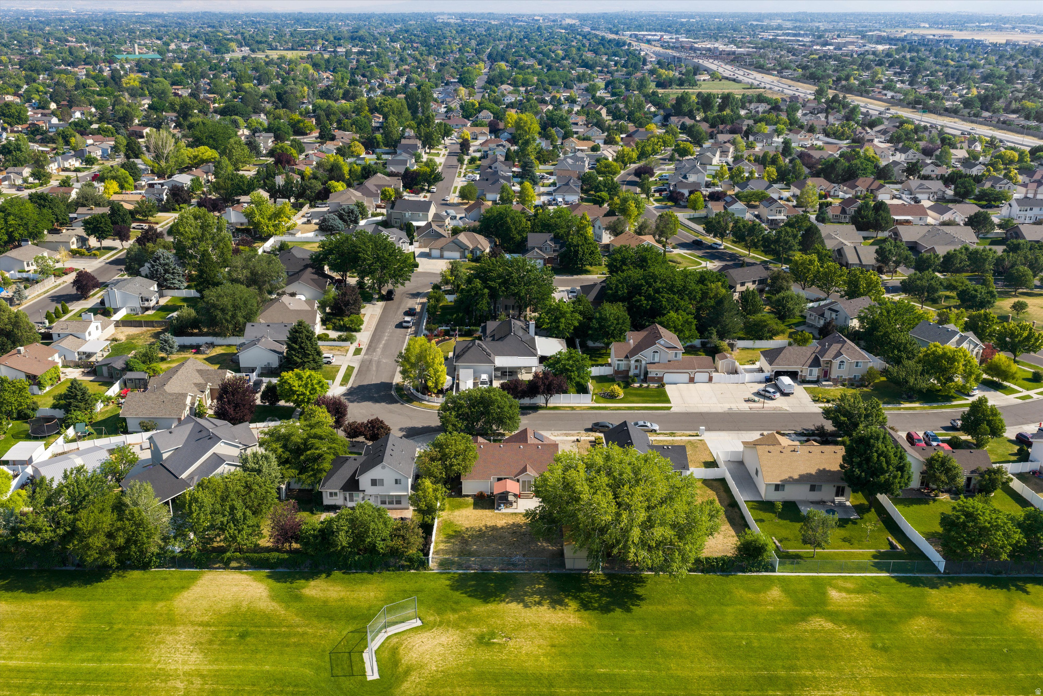 TAYLORS POINTE - Residential