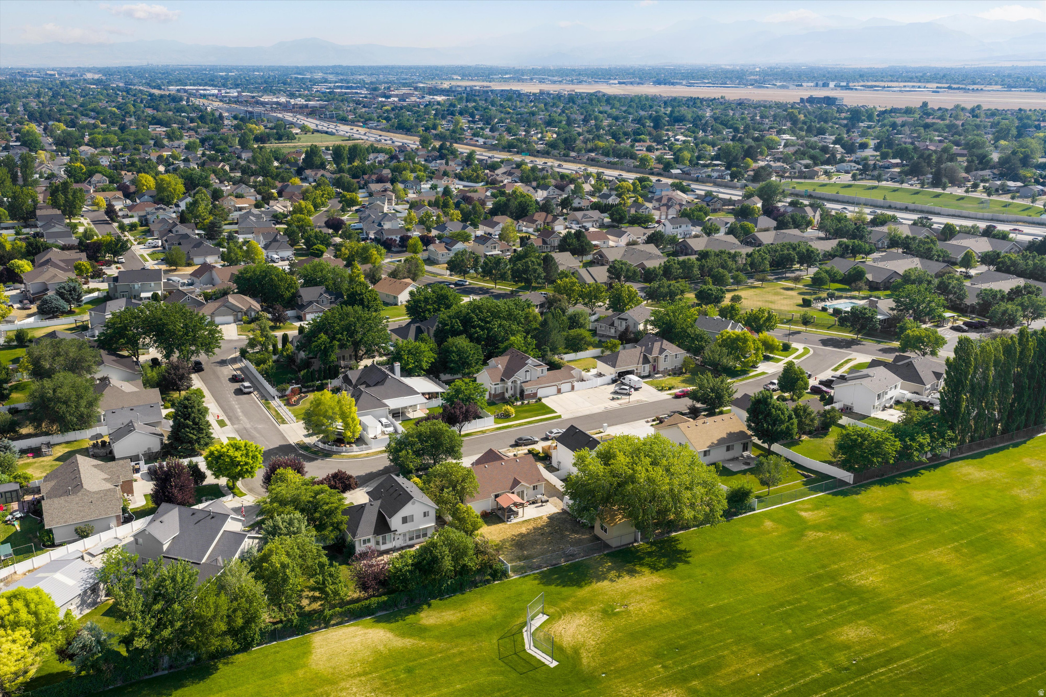 TAYLORS POINTE - Residential