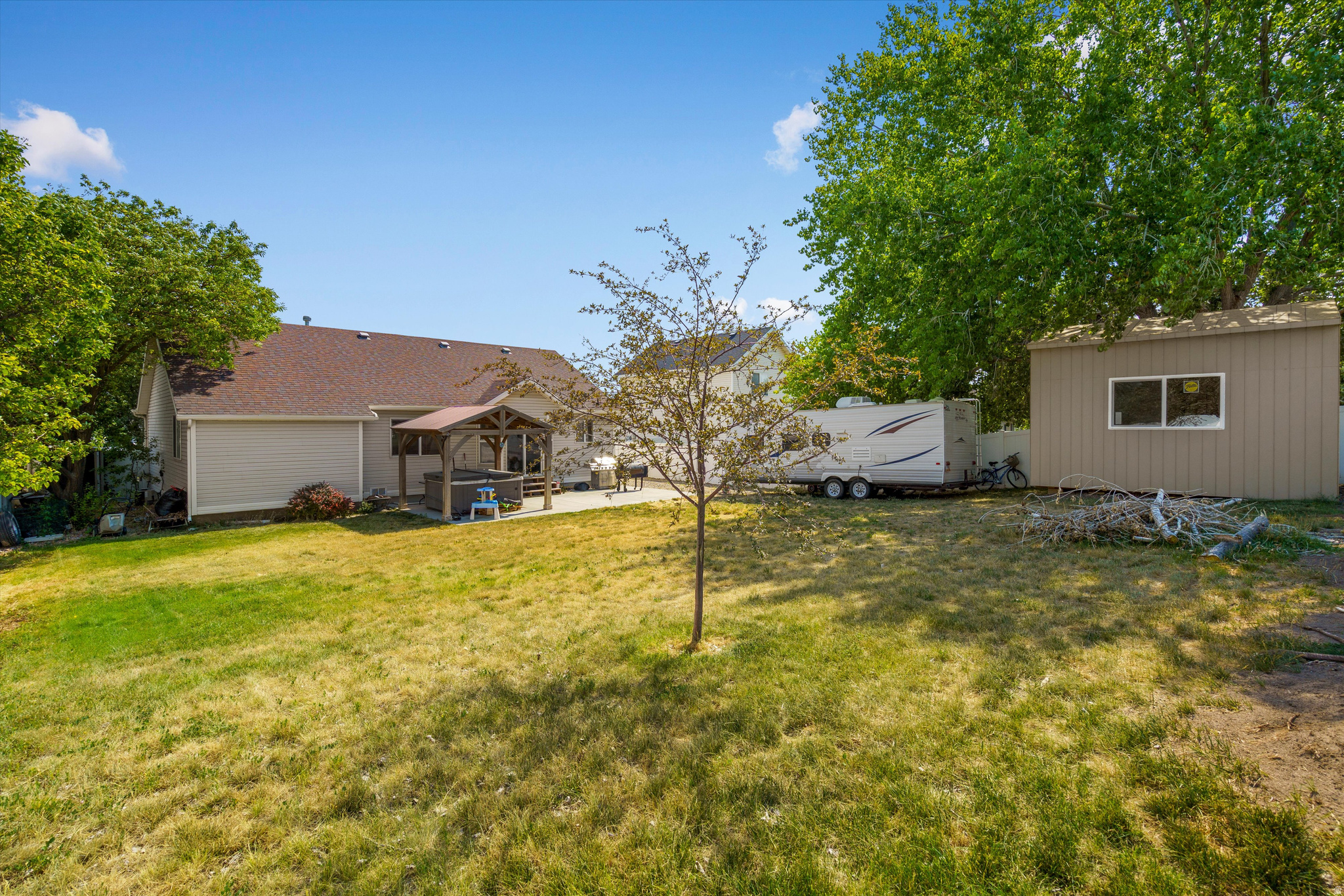 TAYLORS POINTE - Residential