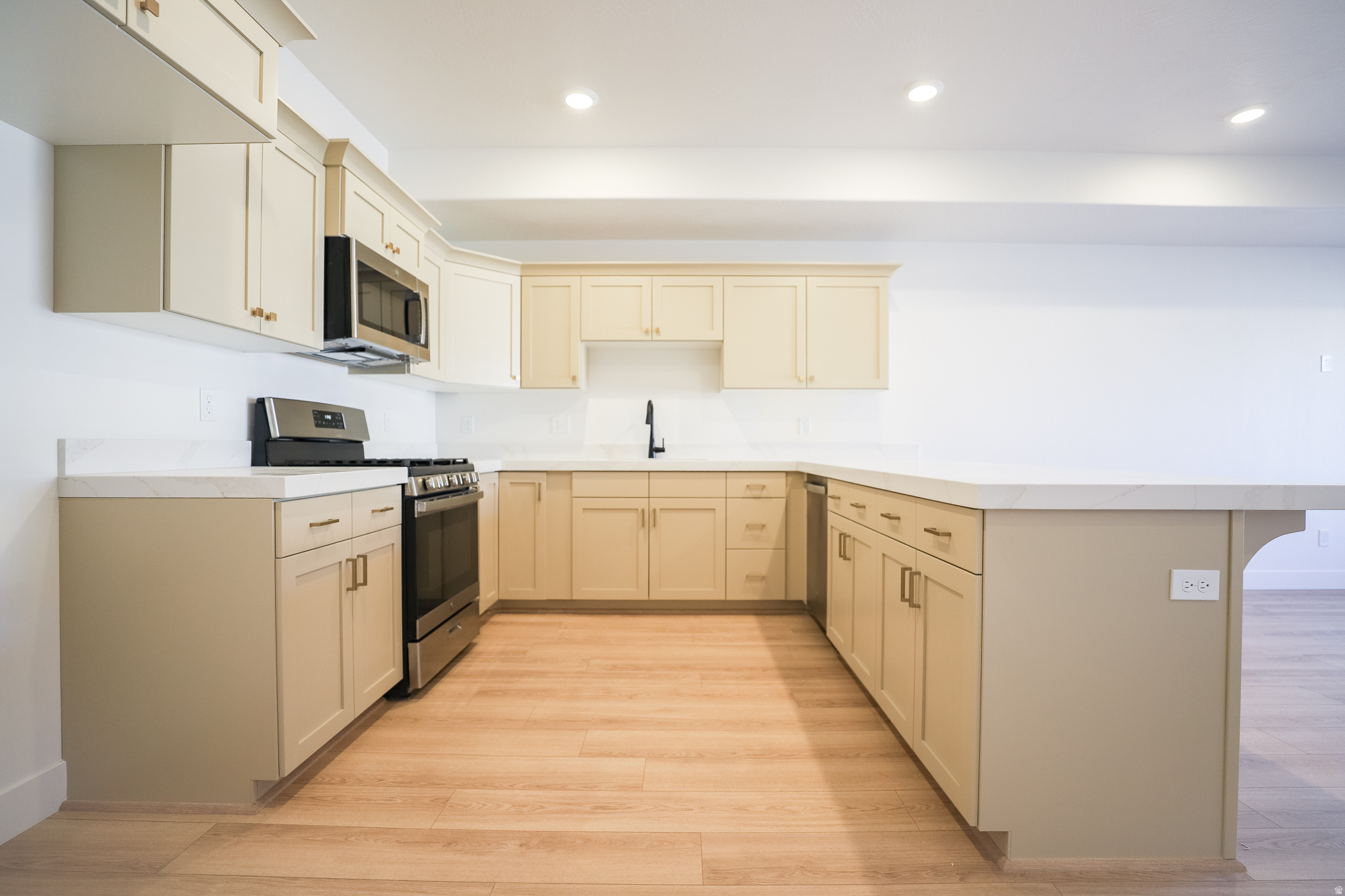 SALEM FIELDS - Residential