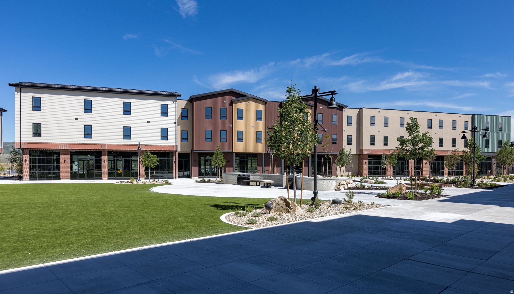 STUDIO CROSSING TOWNHOMES - Residential