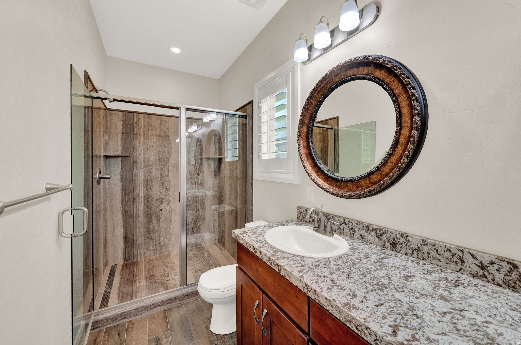 DELANDRAE HEIGHTS - Residential Lease