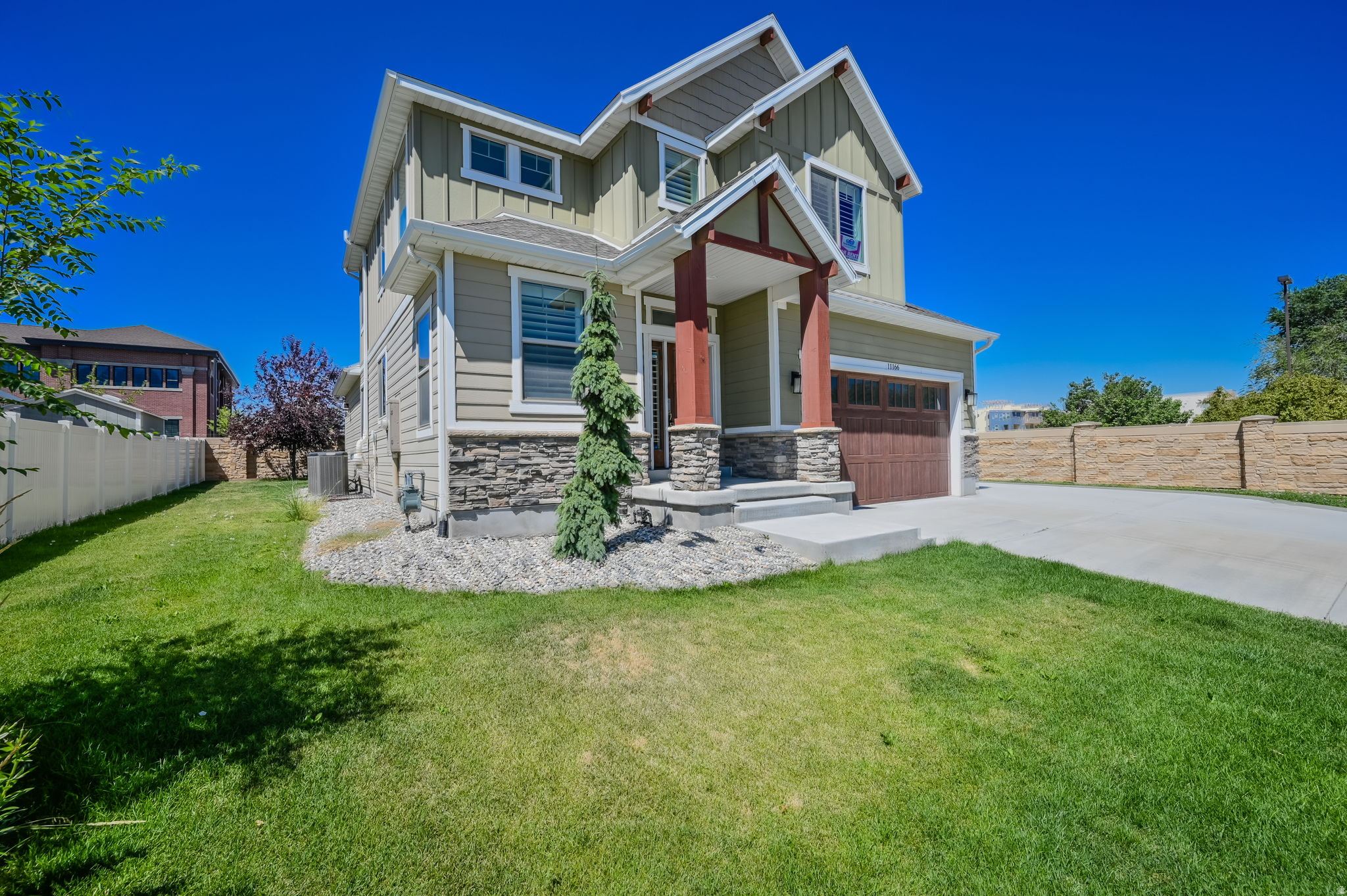 DELANDRAE HEIGHTS - Residential Lease