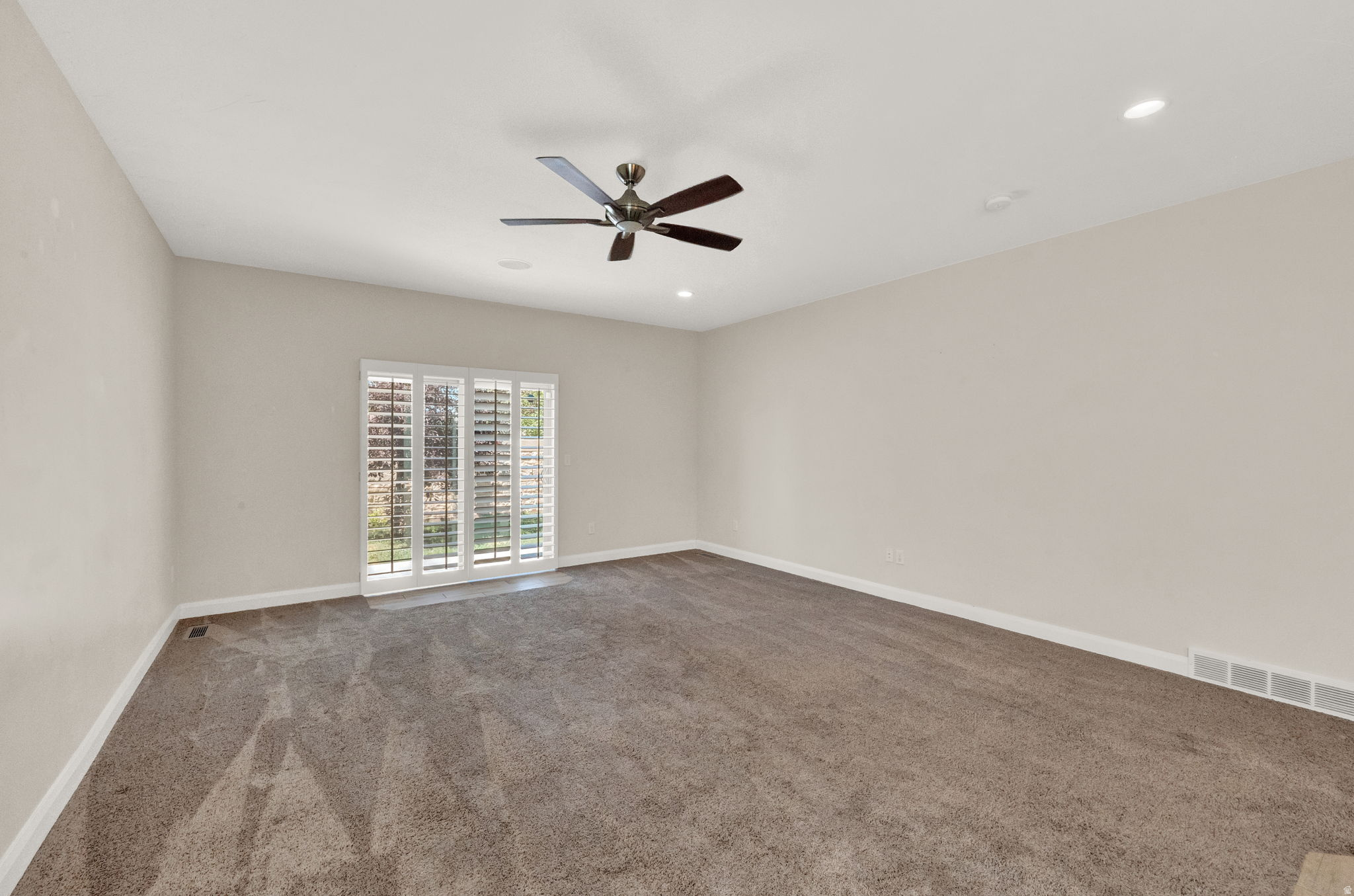 DELANDRAE HEIGHTS - Residential Lease
